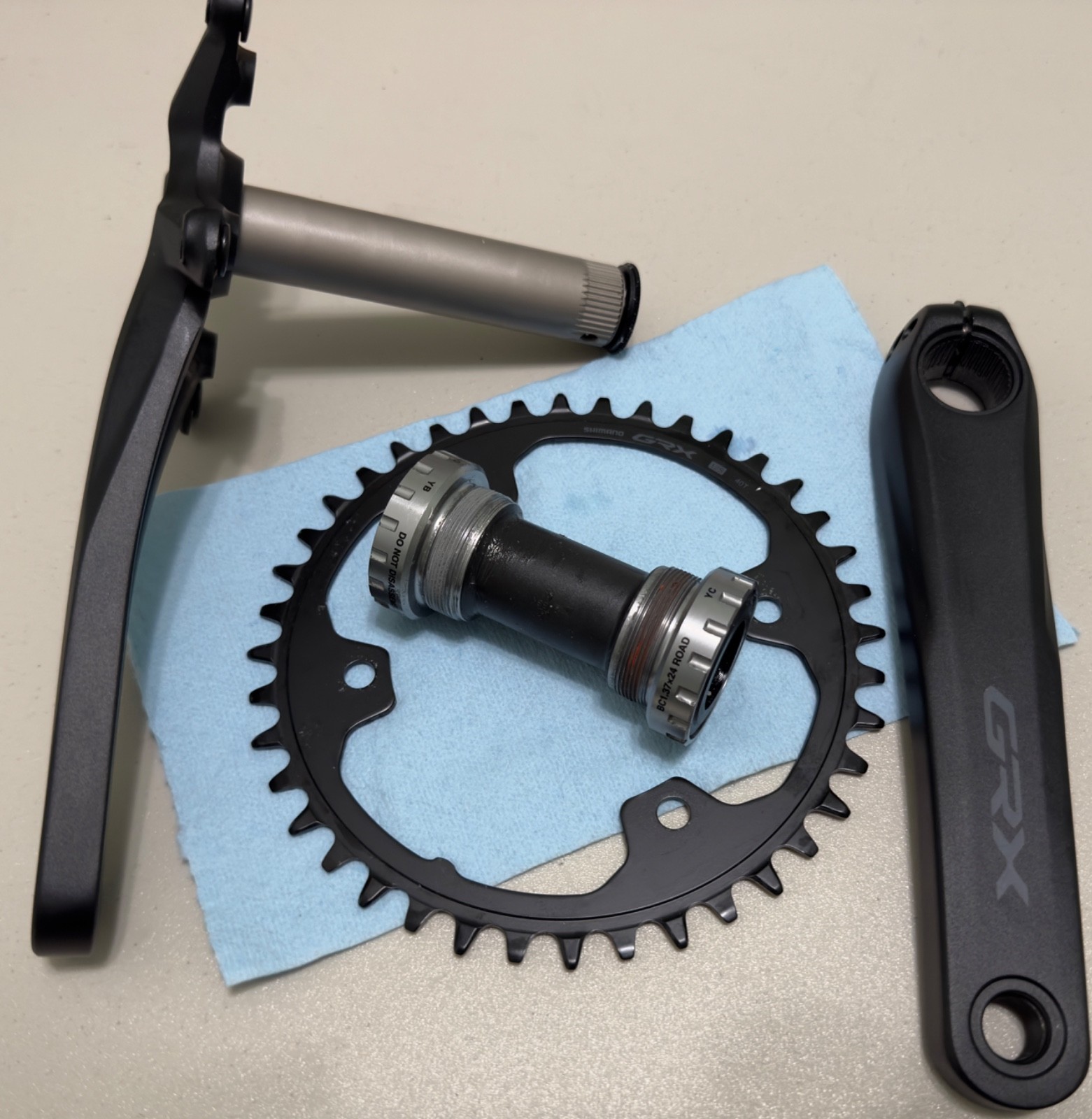 New Shimano GRX FC-RX610 Crankset 1 x 12-Speed, 172.5mm, 110BCD 40T, take off.