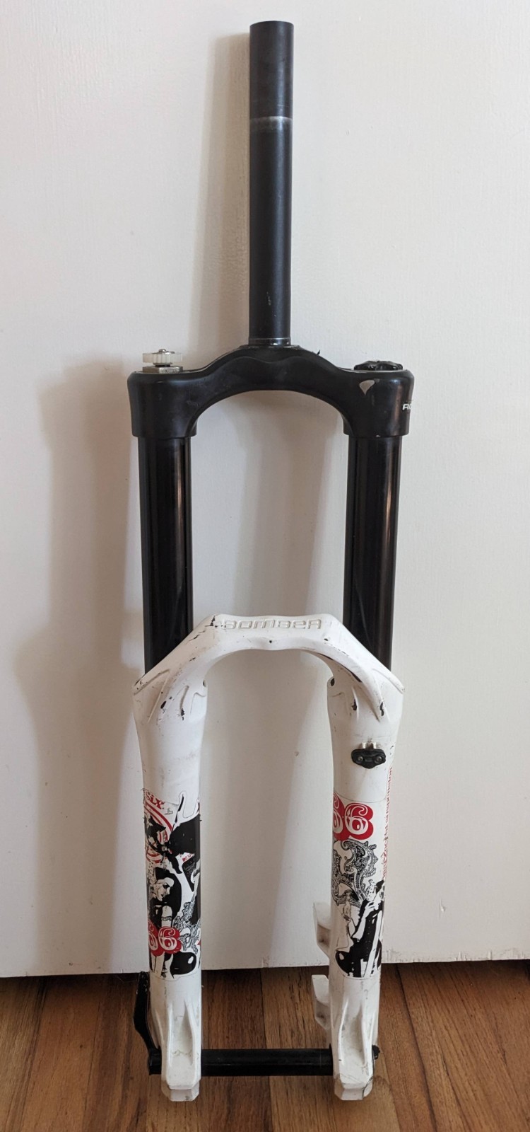 Marzocchi Bomber 66 RC3 Coil Fork, 1 1/8in steerer