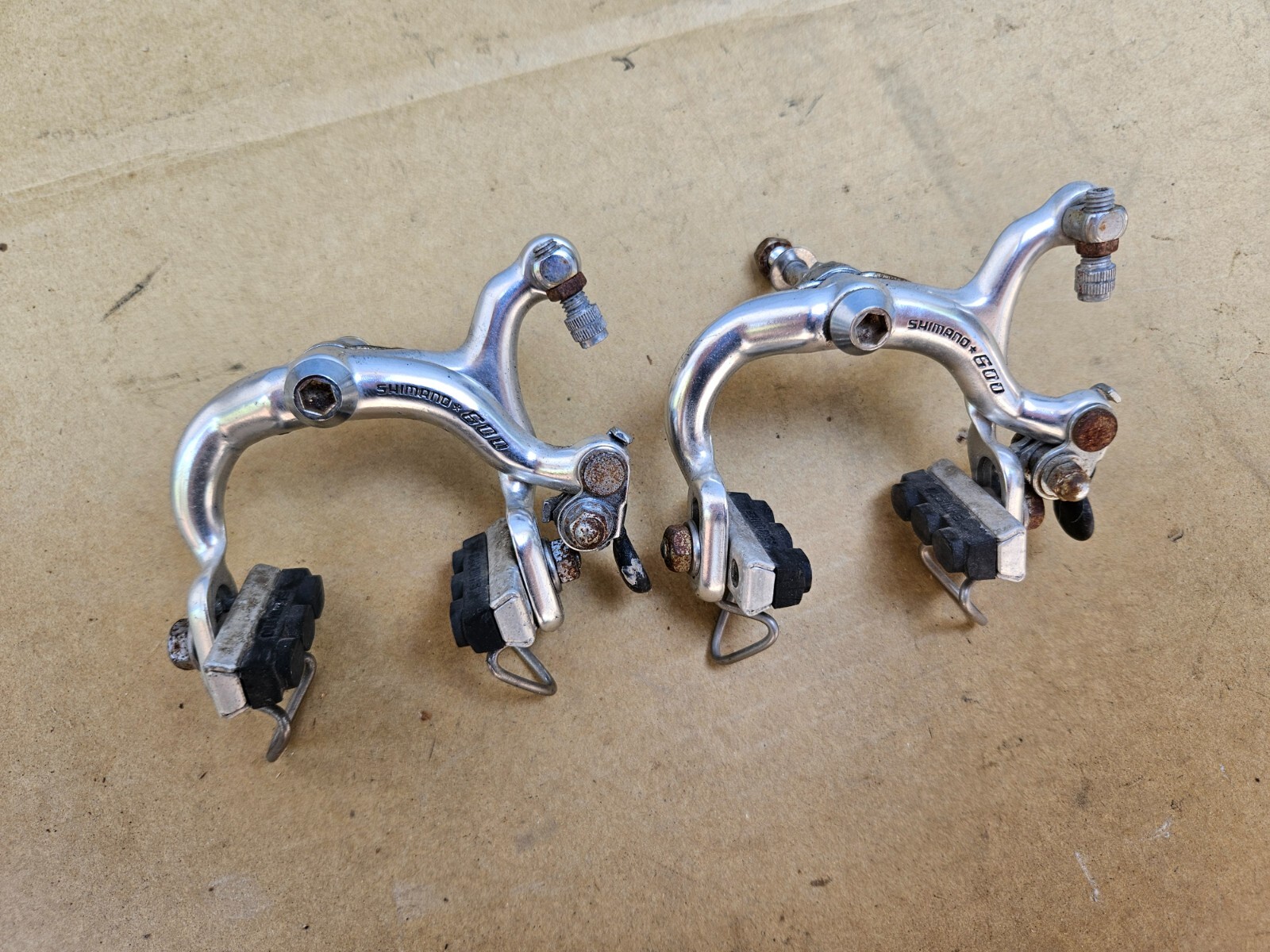 Shimano 600 Arabesque Road Bike Brake Calipers Front + Rear Set Japan low miles