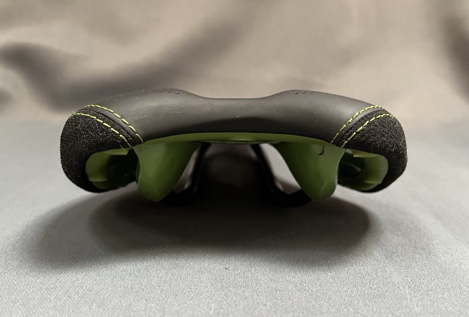SDG Radar Saddle Mountain Bike 136mm 7 x 7 Ti Alloy Rails 233g Black / Green