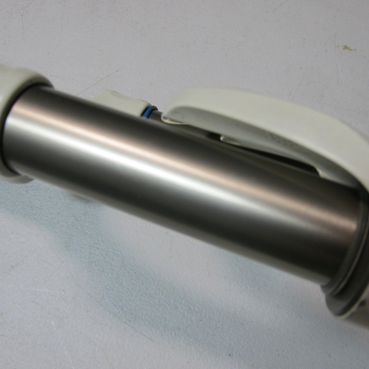 Fox 32 F-Series RLC 26 1 1/8 Straight Threadless 80mm Travel  216mm QR Disc Push