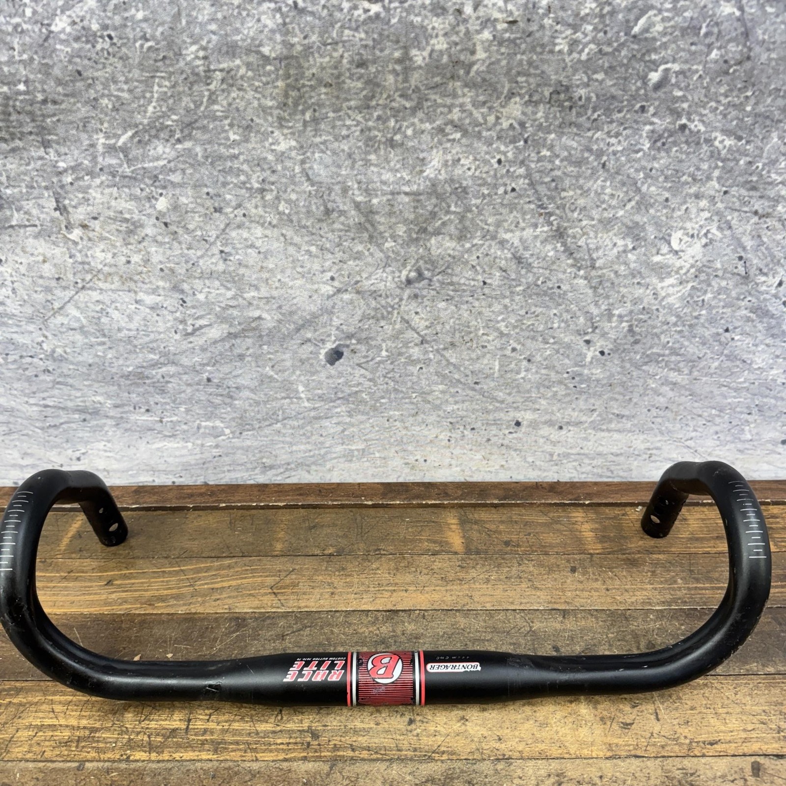 Bontrager Race Lite Drop Handlebar 44cm 31.8 Clamp Black Alloy Road Bar