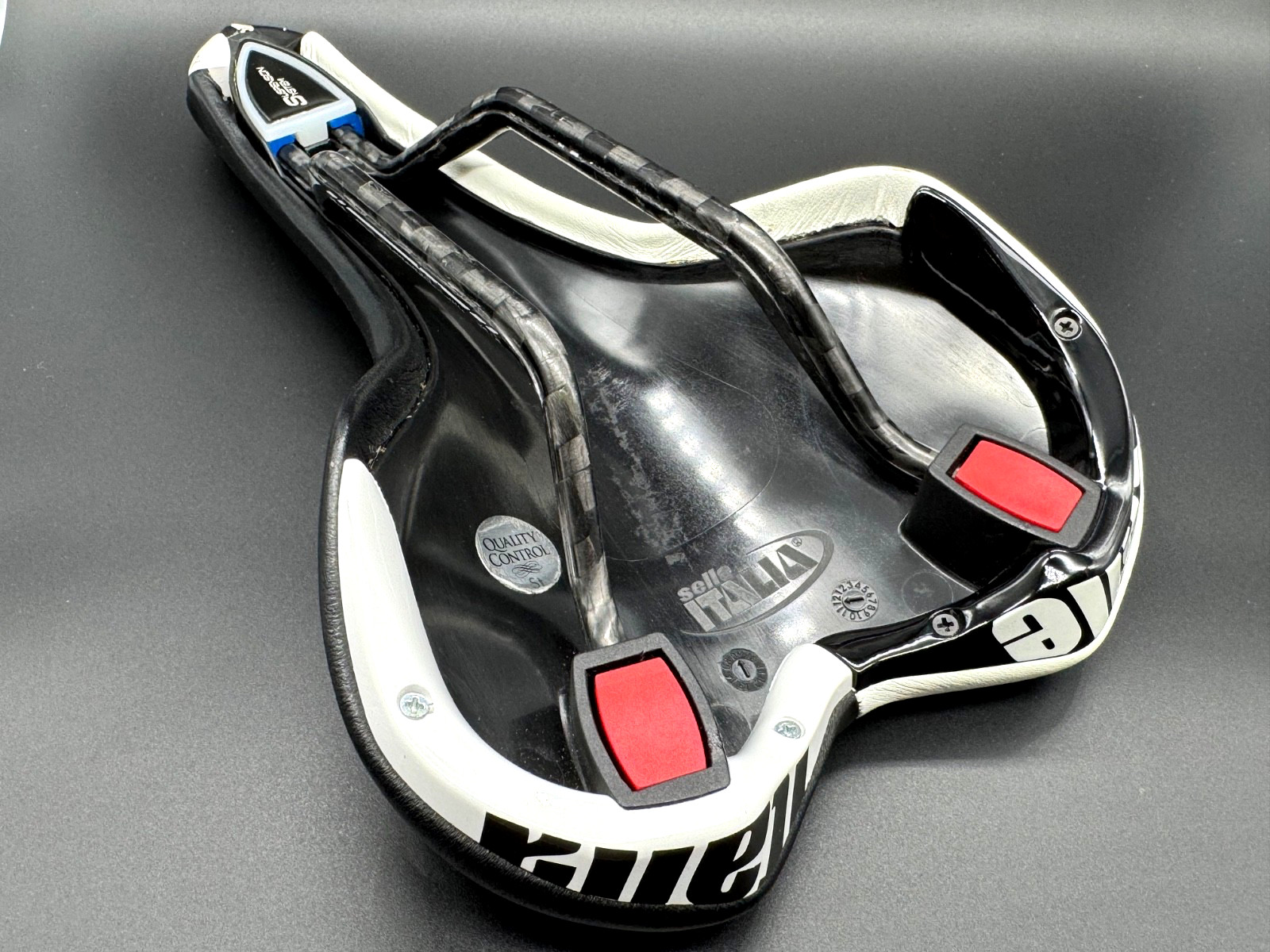 NOS Selle Italia Turbomatic White Black Bike Saddle Carbon Rails 2009