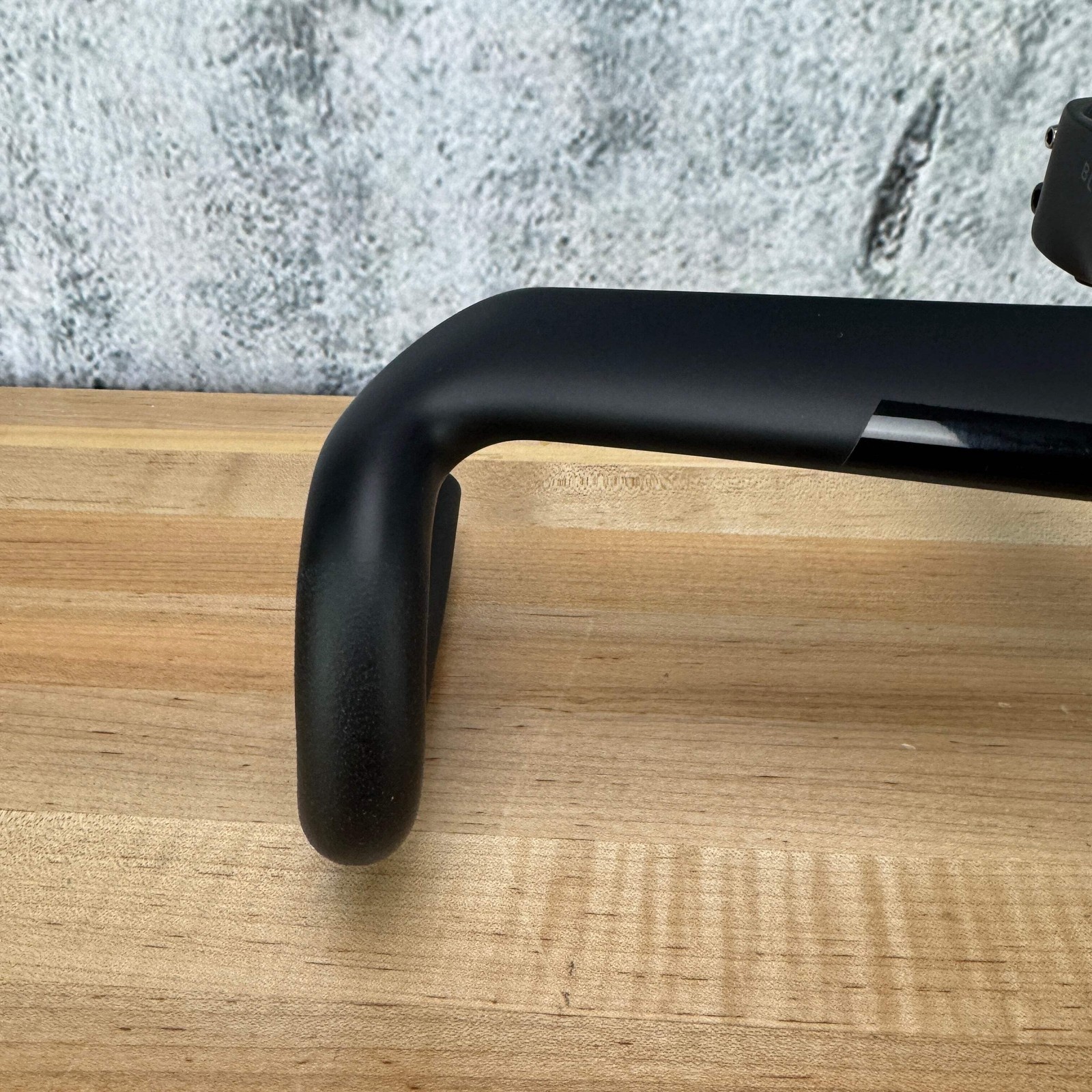 New! Black Inc AB02 Aero Carbon 38cm x 100mm -6 Degree Carbon Integrated Handleb