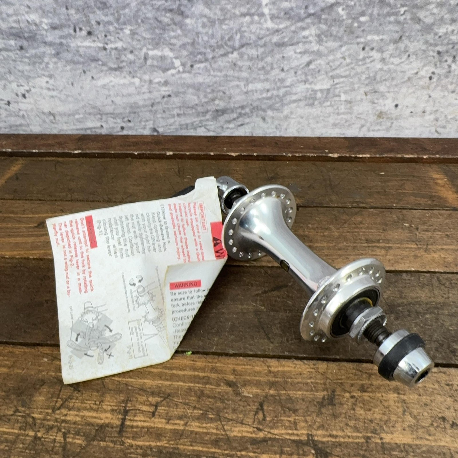 Vintage Suntour XC Pro Front Hub 36H NOS 100mm QR WTB Grease Guard Skewer MTB