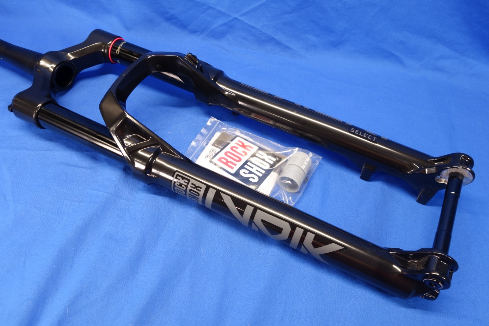 New RockShox Lyrik Select Charger RC 29″ Mtn Bike Fork, 140mm Travel, Boost Axle