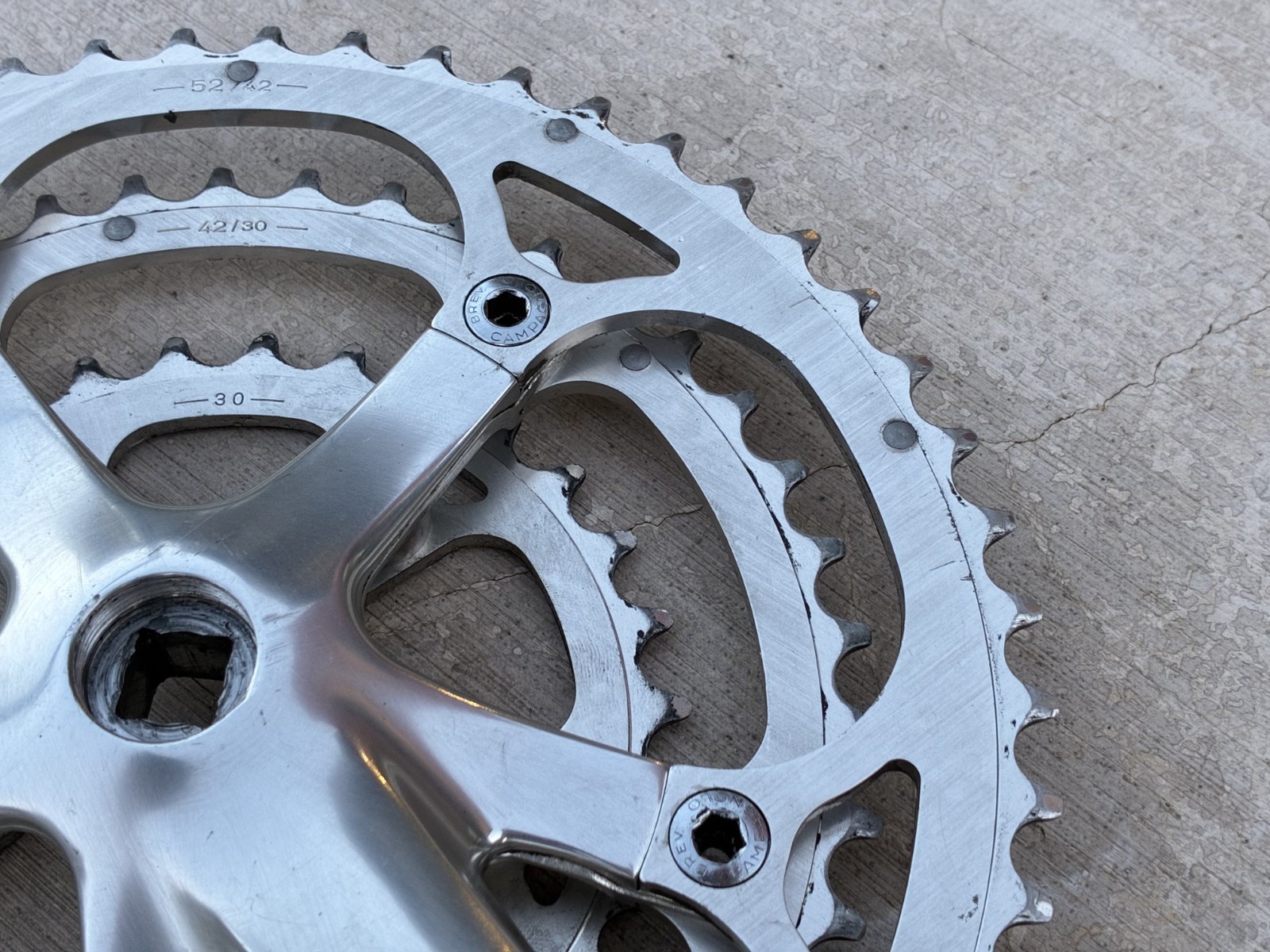 Campagnolo Italy Racing T 9-Speed Triple Crankset | 170 mm / 52/42/30T / VGC