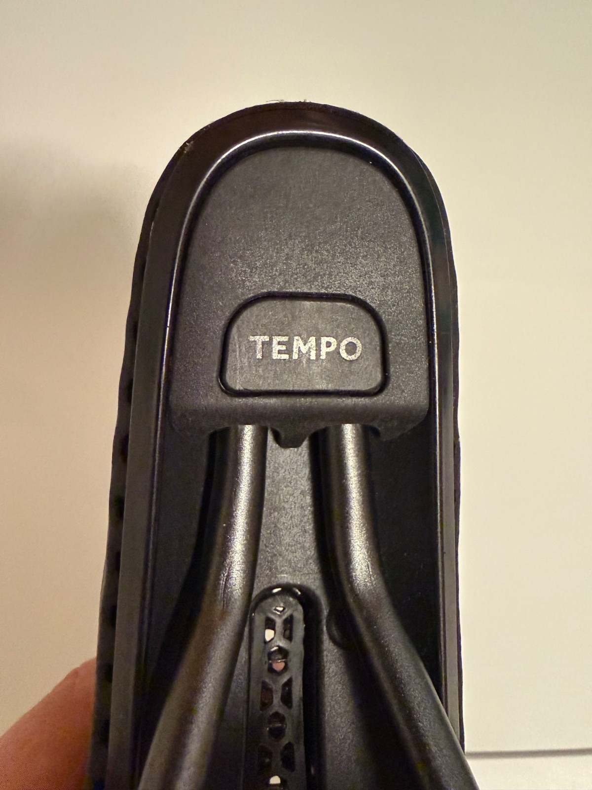 Fizik Tempo Aliante R3 Adaptive Road Saddle – Carbon Rail – 155mm – Black