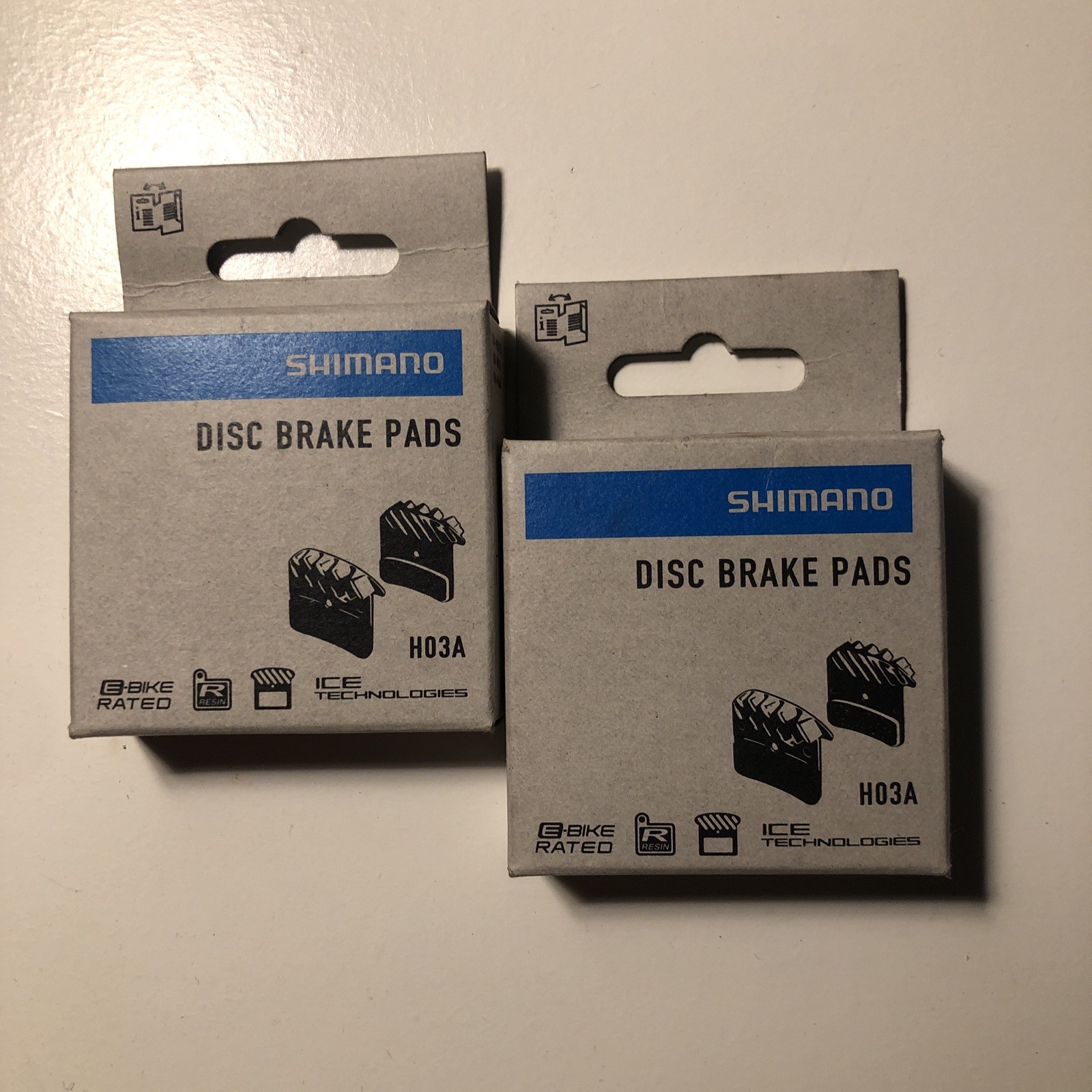 2x Shimano H03A SAINT M820 ZEE XT M8020 Resin Disc Brake Pads