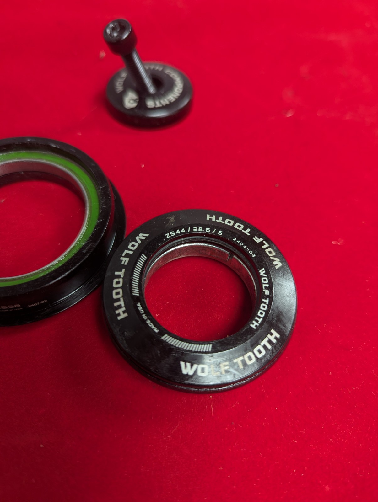 Wolf Tooth Performance Headset – ZS44/28.6 Upper, ZS56 lower