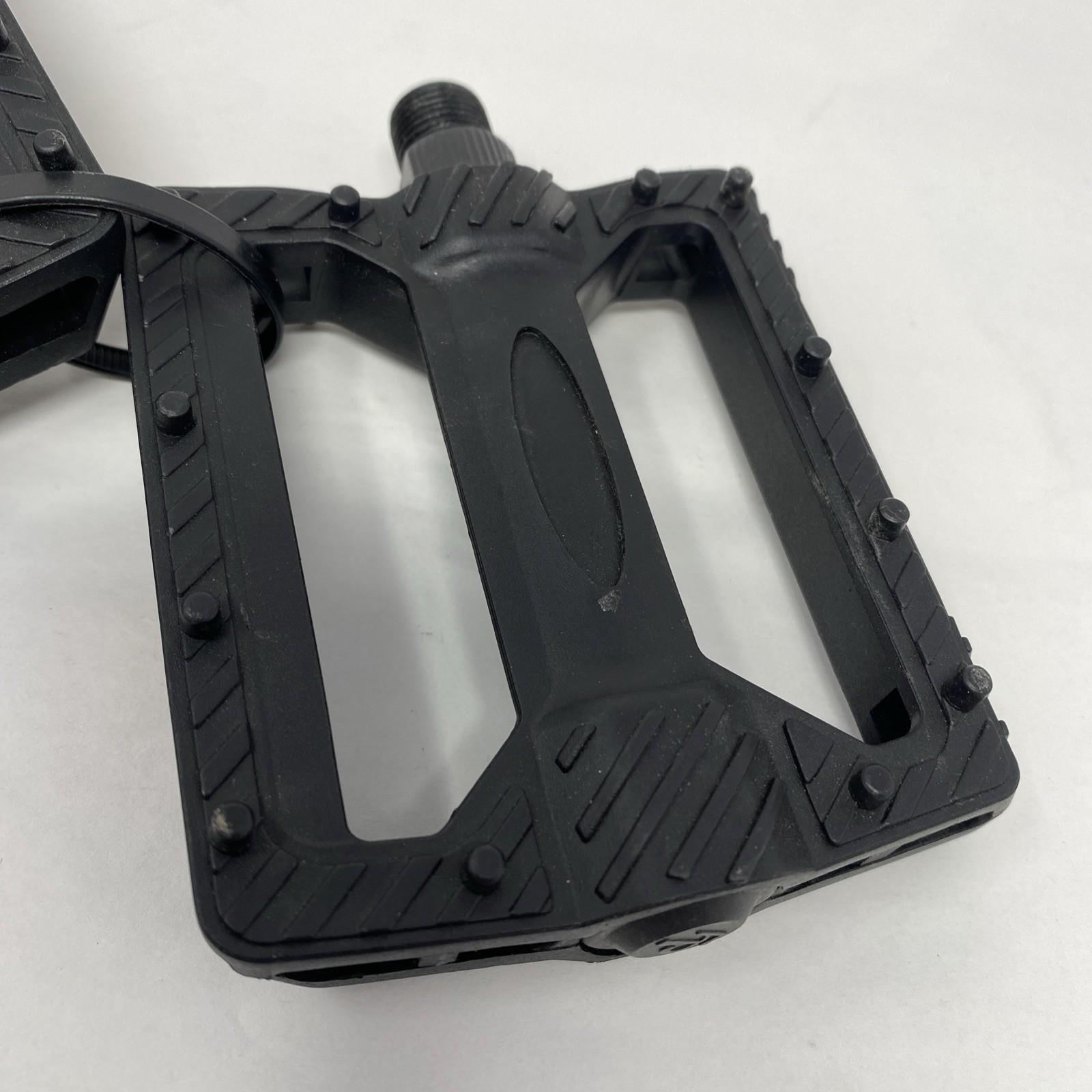 2 Pairs Bike Pedals BMX Reflectors Black