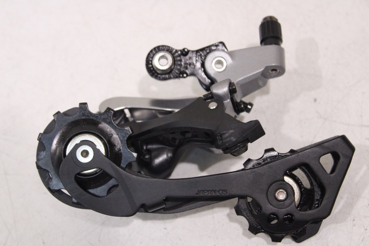 Shimano 105 RD-R7000 GS Rear Derailleur 11 Speed Silver Road Bike NOS Unused New