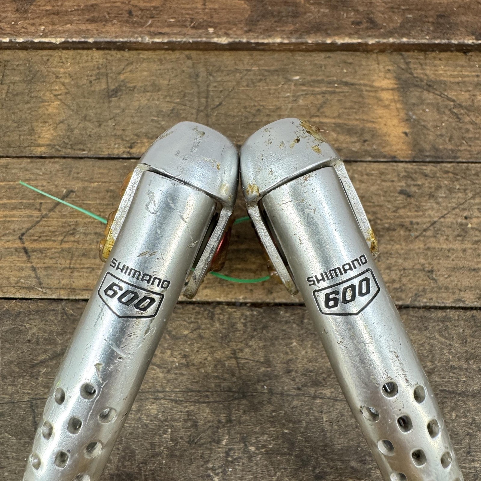 Vintage Shimano 600 Brake Levers Pair Drilled Non-Aero Drop Bar No Stops