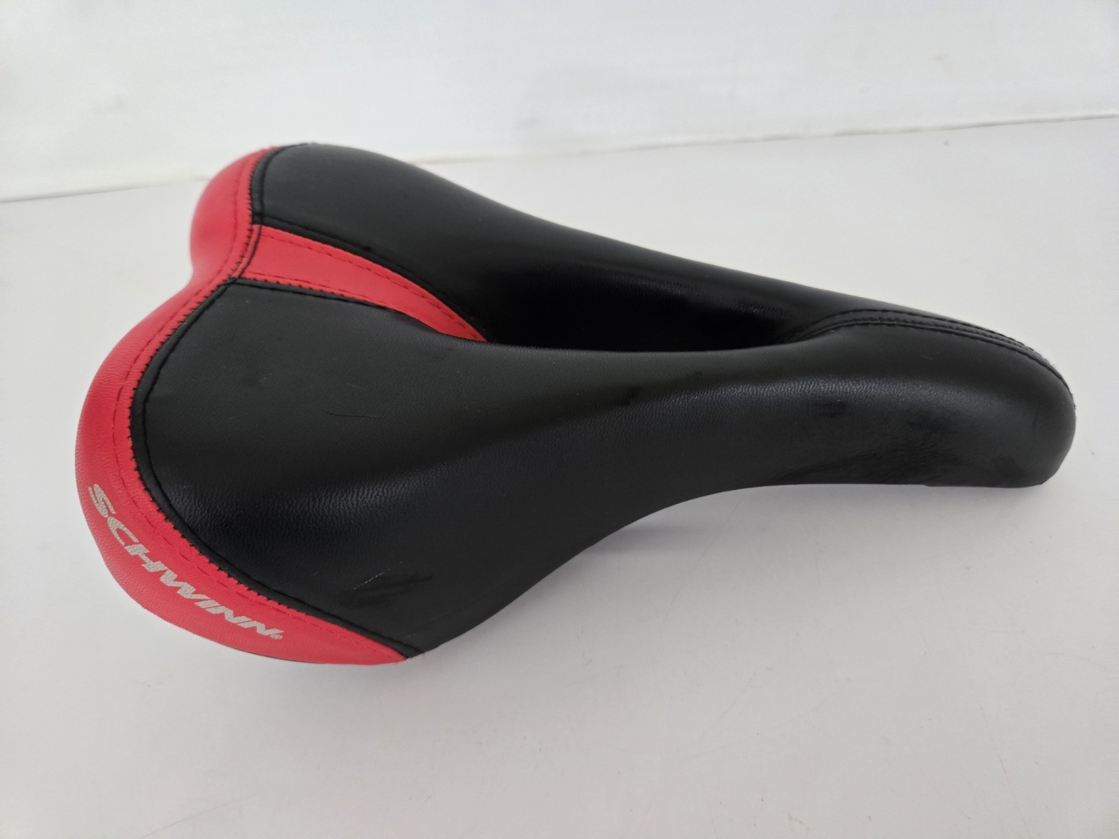 Schwinn Bicycle Seat 9.5 X 5.5” Red & Black Split Seat Hole In Center FREE SHIP