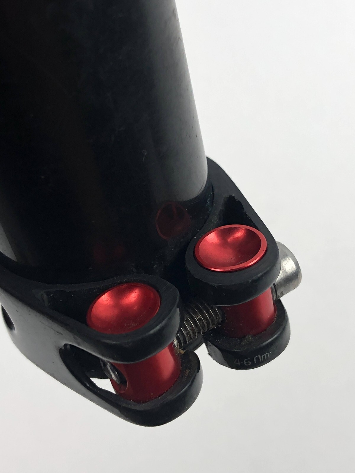Trek Round Ultra-light Carbon Seatmast 135mm Length 20mm Setback GLOSS BLACK