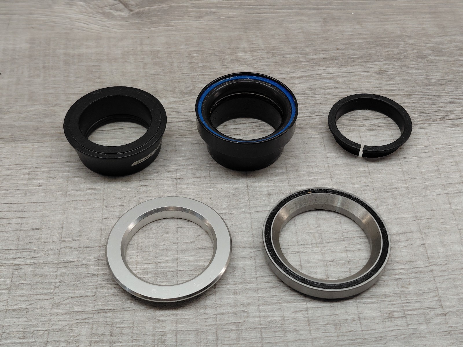 FSA E2 1-1 /8″ to 1-1/4″ Headset for Trek FX 7.6 / 7.7 2012′ Model Year