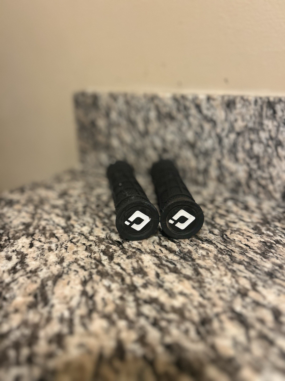 Bicycle Handlebar Grips Pair, Black Rubber Standard Grip, Universal Fit (2)