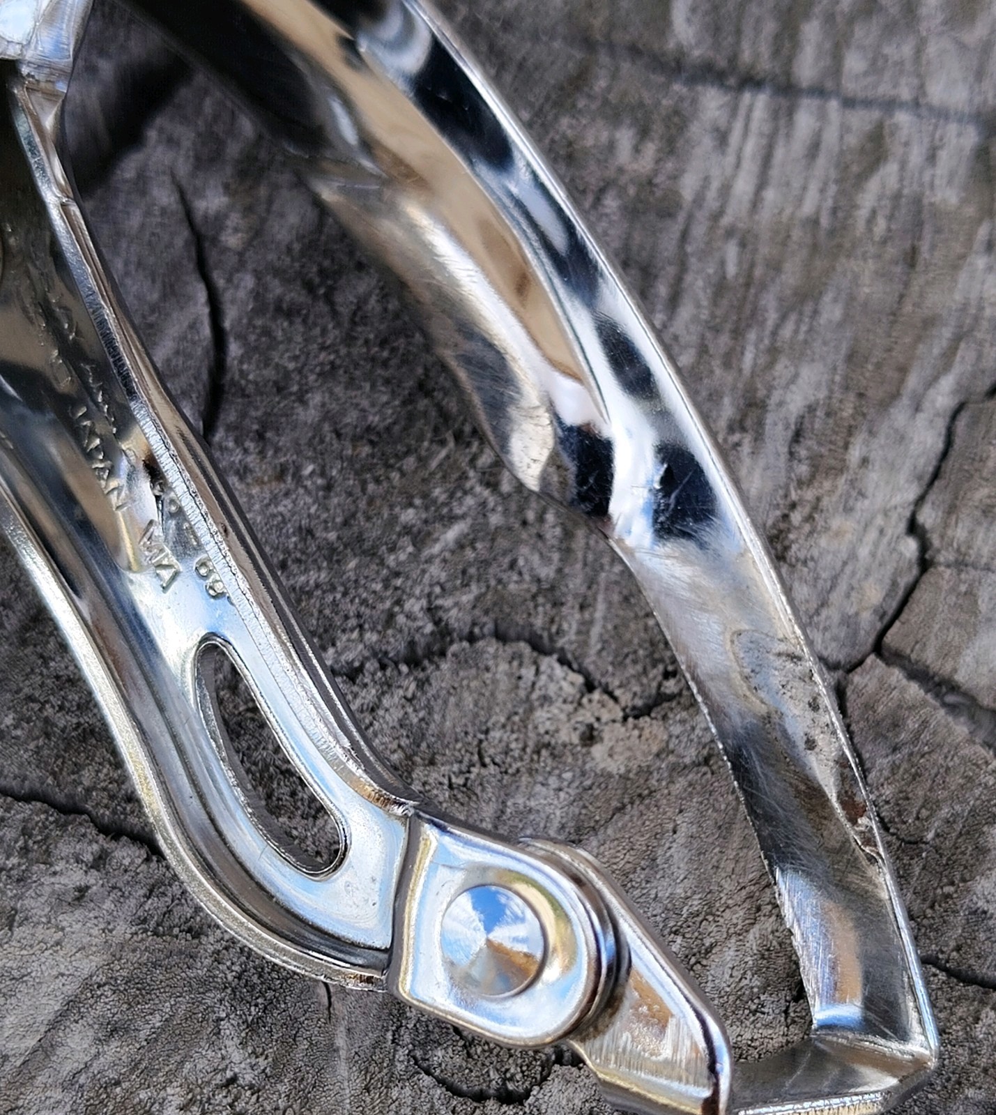 Shimano FD-M330 Front Derailleur 31.8 Low Mount Top Pull Japan Silver Vintage