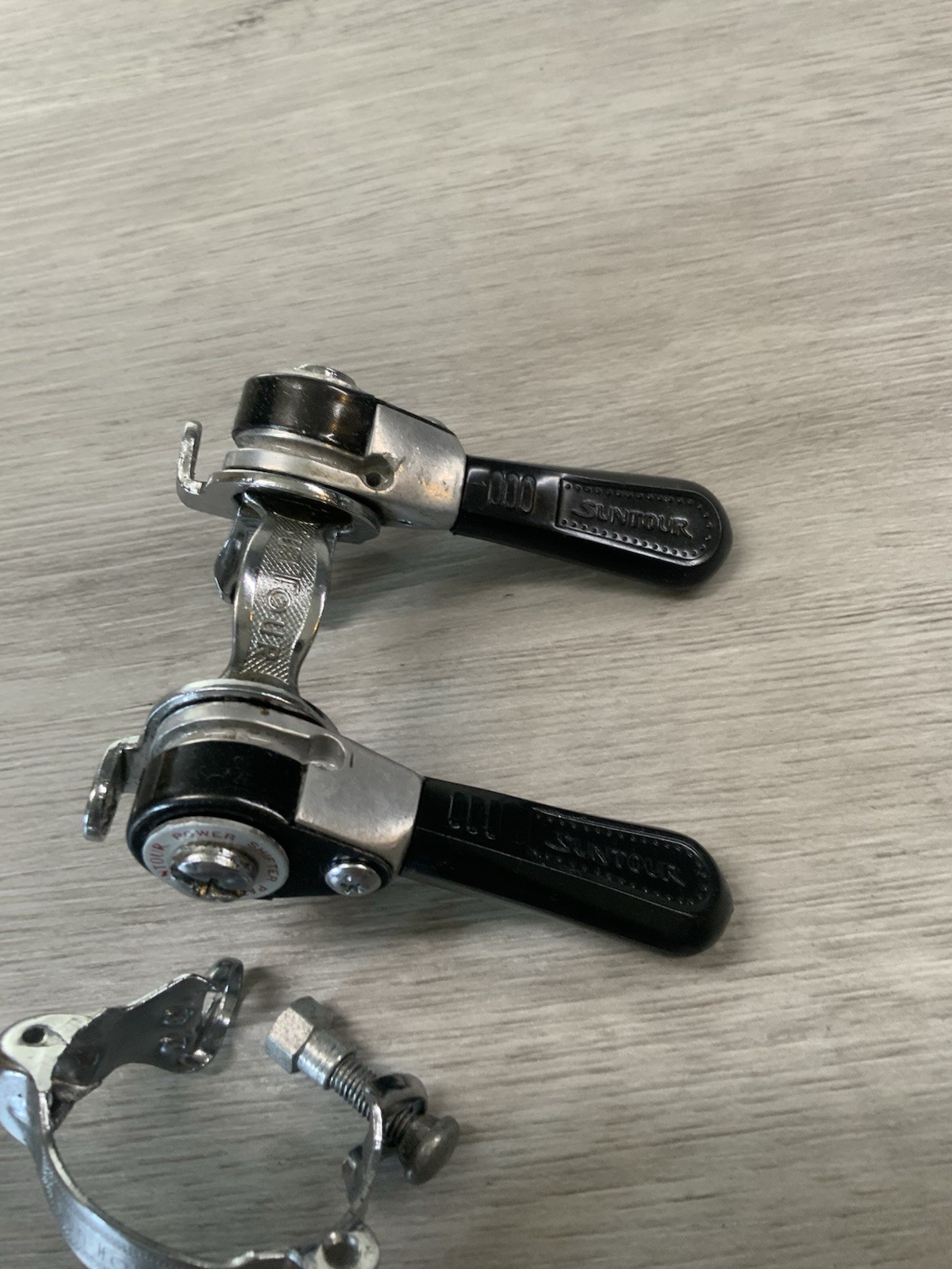 SUNTOUR DOWN-TUBE SHIFTERS RATCHET STYLE CLAMP ON FRICTION WITH SUNTOUR GUIDE