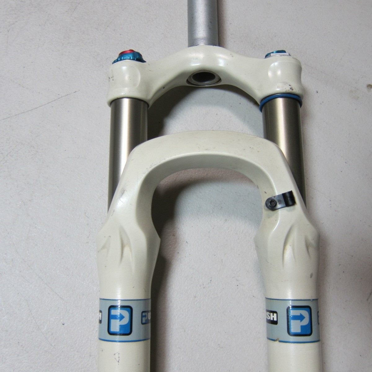 Fox 32 F-Series RLC 26 1 1/8 Straight Threadless 80mm Travel  216mm QR Disc Push