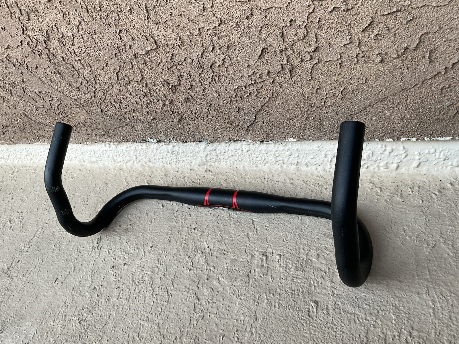 Black Specialized 7075 Aluminum 42mm x 31.8mm Ergo Bend Road Drop Bar Handlebar
