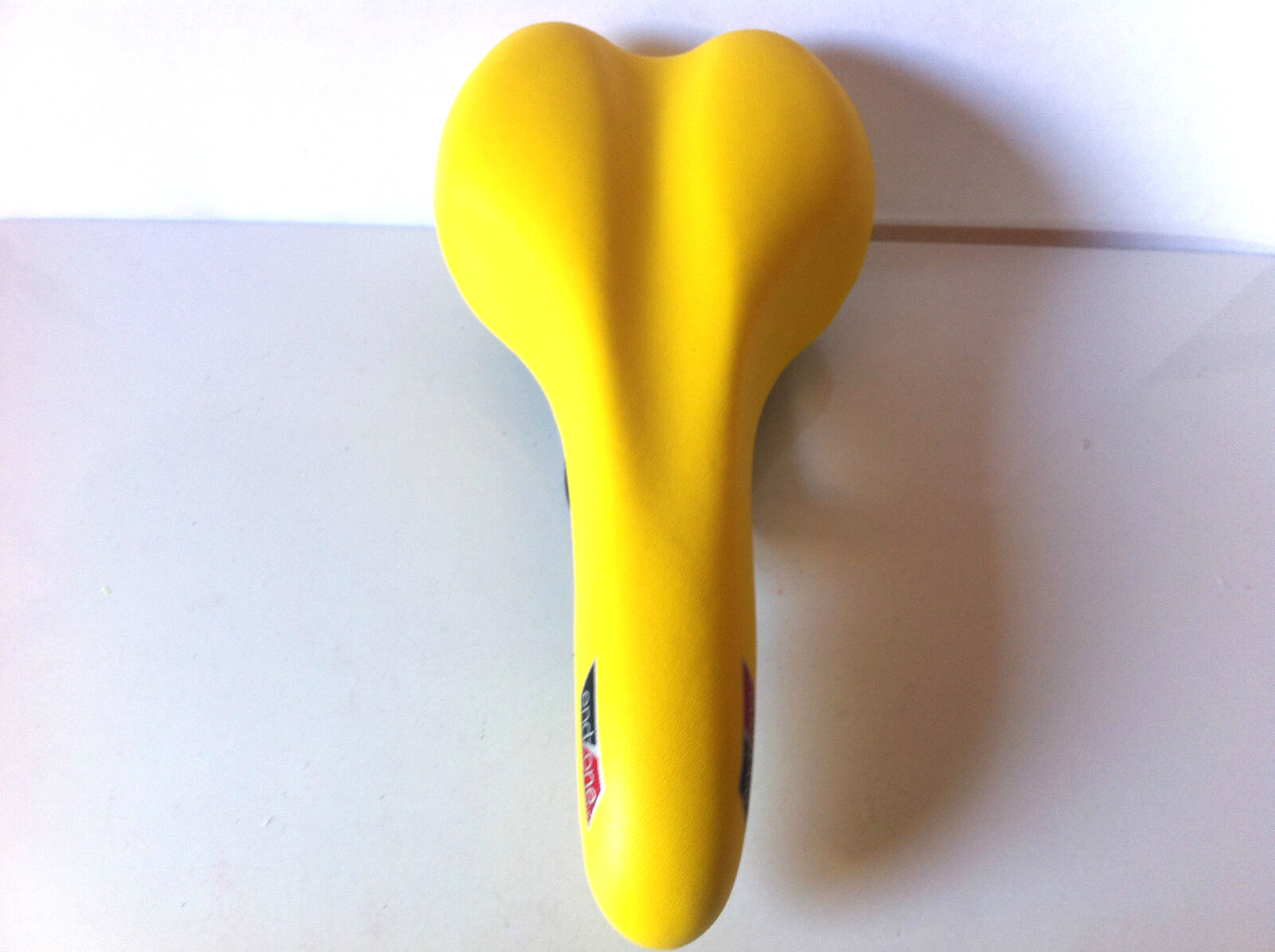 ENDZONE Bicycle Seat Classic MTB Road Racing Track Fixie Bikes YELLOW
