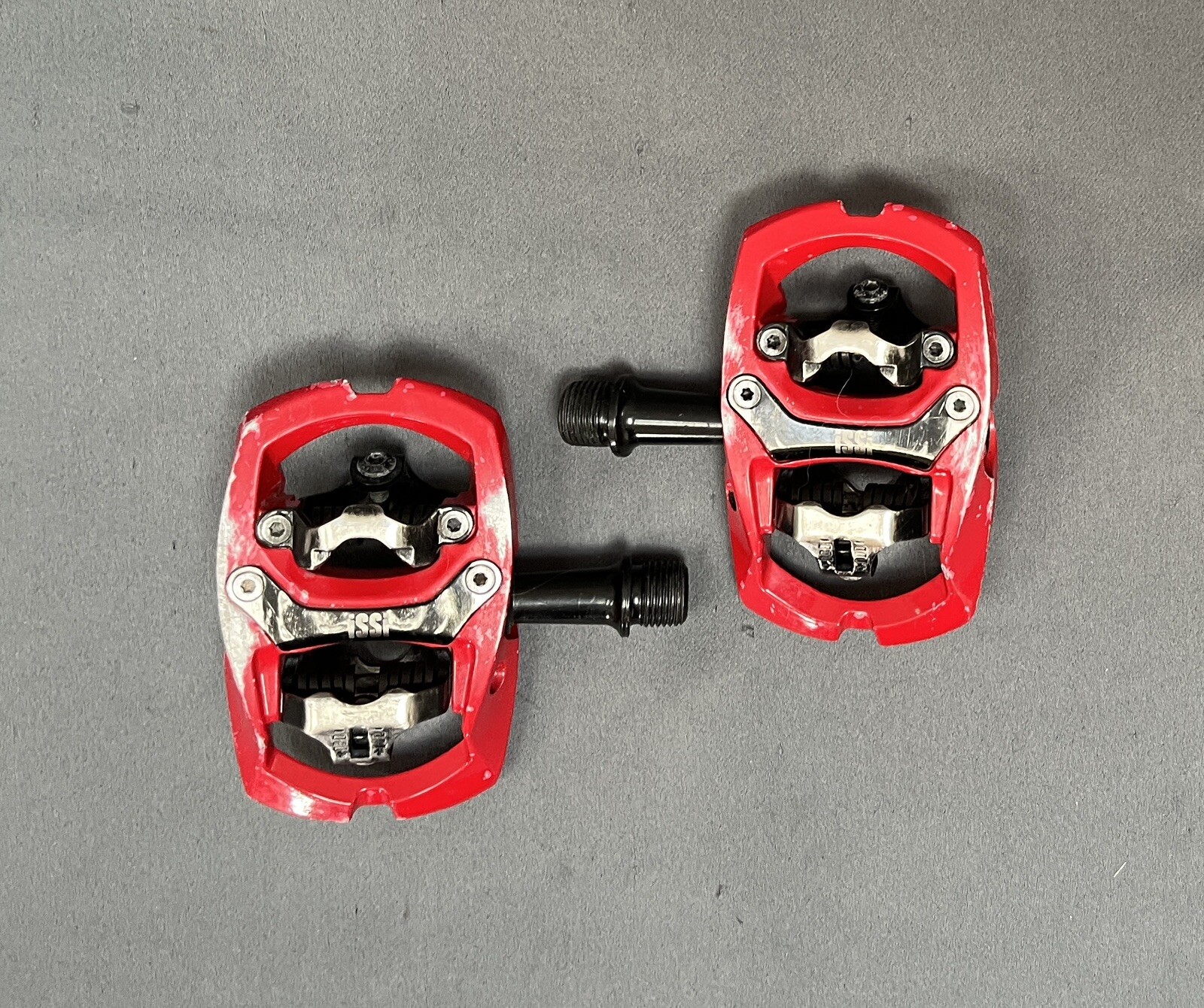 iSSi Trail Pedals MTB Clipless Dual-Sided Entry 9/16″ 400g Red SPD Compatible