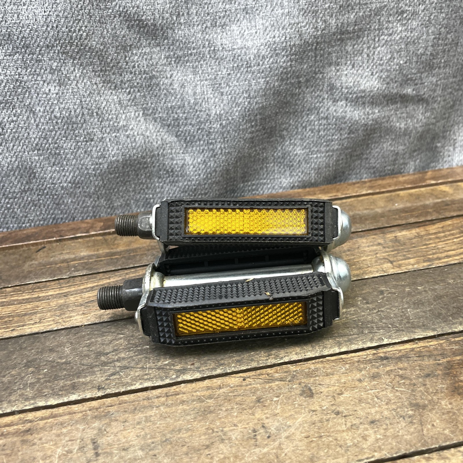 Vintage Bicycle Pedals NOS 1/2″ Axle Block Pair Reflectors Cruiser Muscle 461