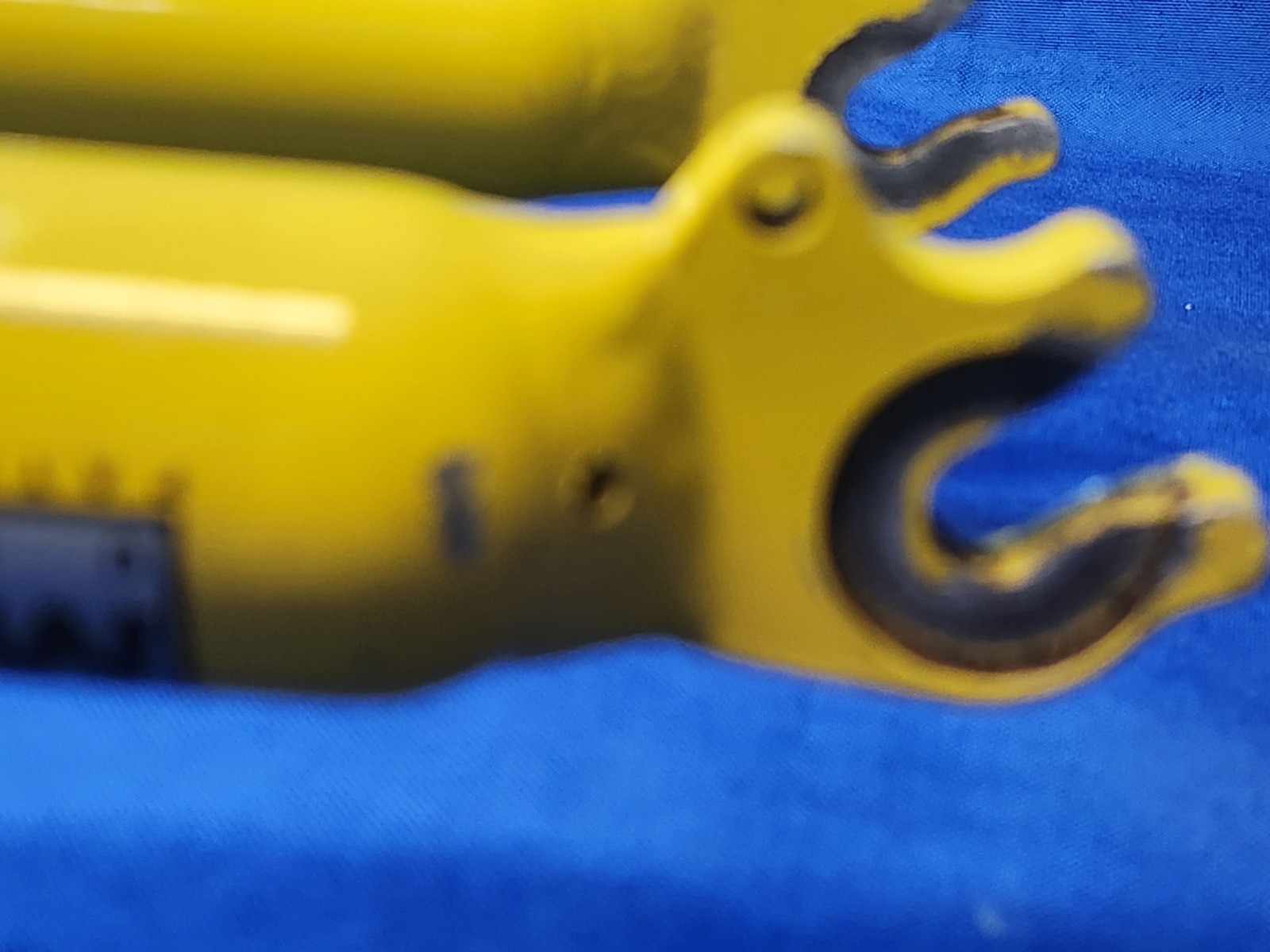 Vintage Cannondale HeadShok MC60 26 MTB Suspension Fork 1.5 39.6 Steerer Yellow