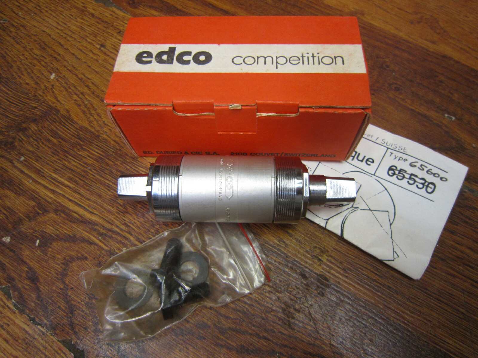 NOS EDCO COMPETITION 65600 35×68/70 BOTTOM BRACKET CARTRIDGE WITH ECCENTRIC CUPS