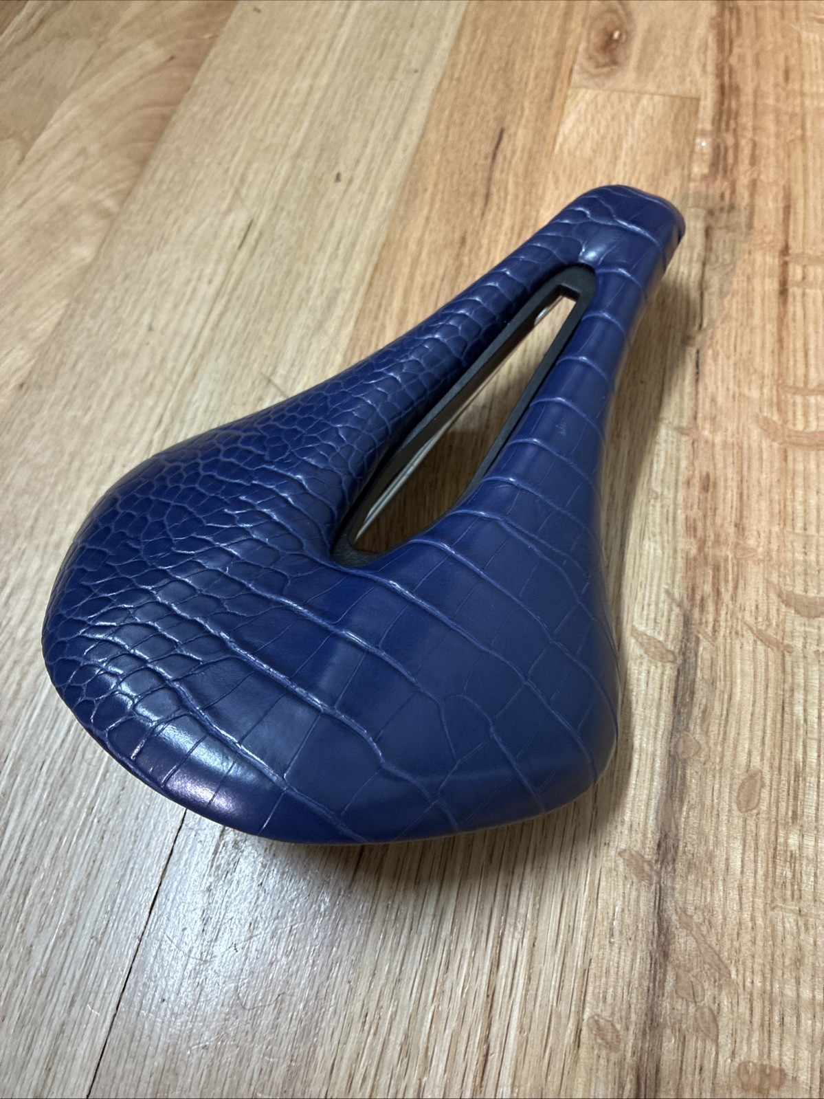 Blue leather saddle 160mm x 250mm road gravel mountain bike seat short power