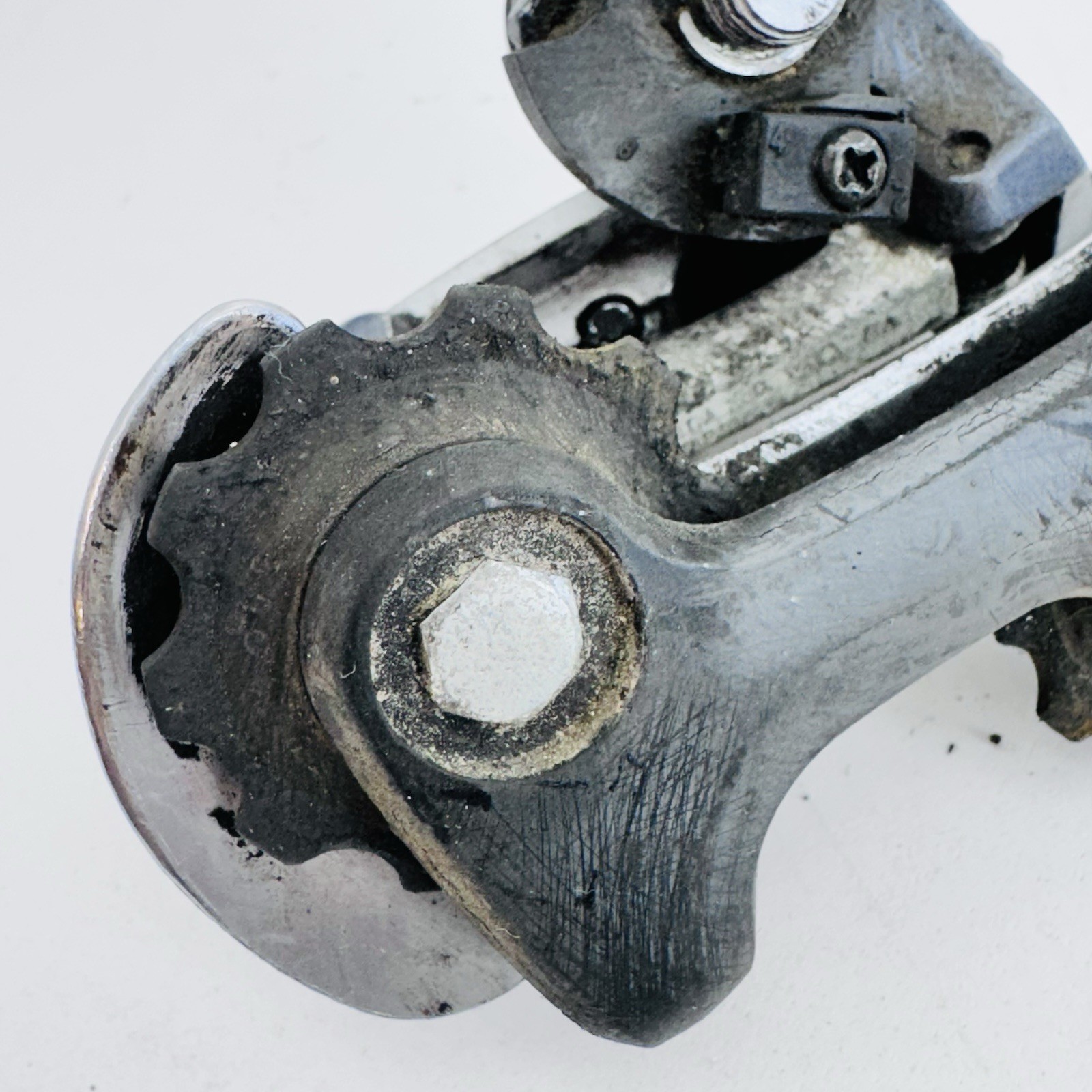 Vintage Suntour Edge 4050 Rear Derailleur Front Short Cage Gray Accushift A04