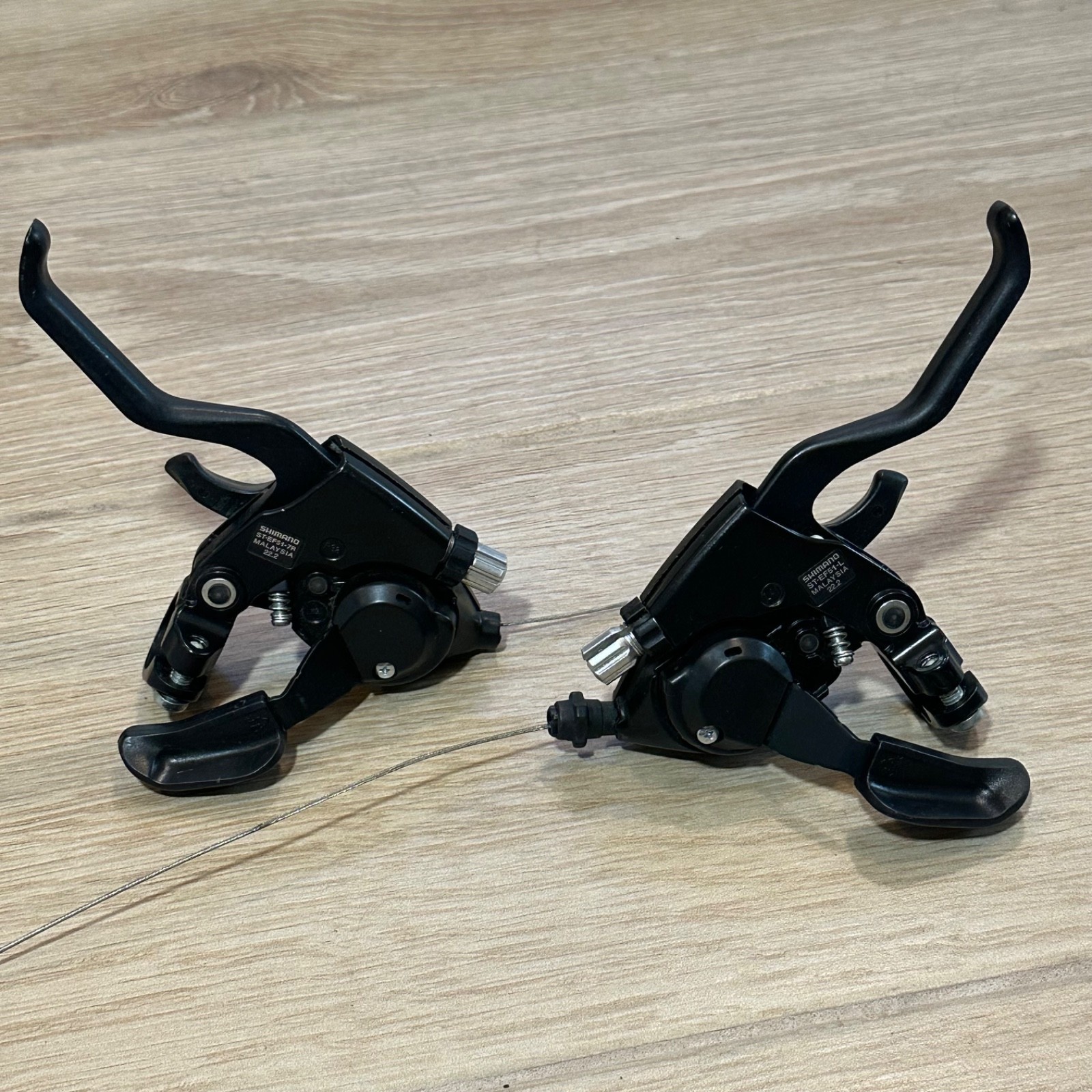 Shimano 3×7 Speed V-Brake levers & Shifter model ST-EF51-7R ST-EF51-L Black A1