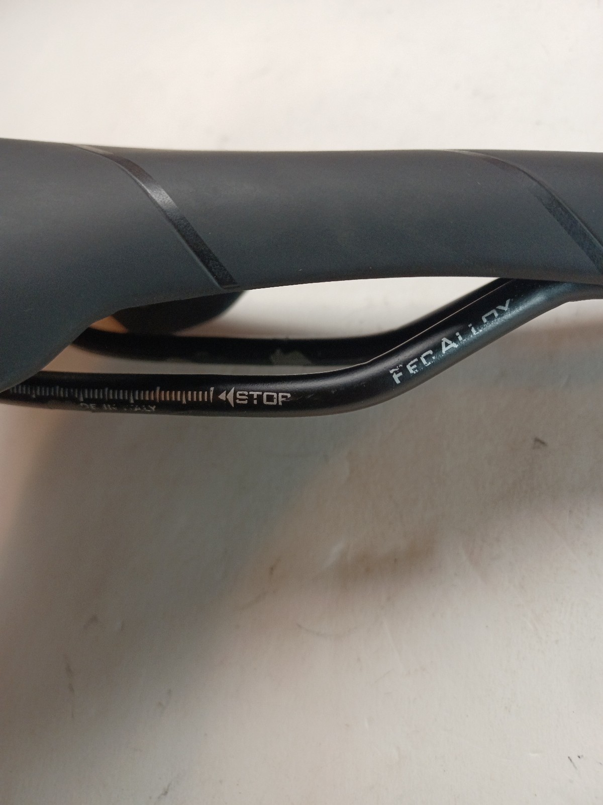 Black Selle Italia SLS 270mm X 130mm FEC Alloy Rail Saddle
