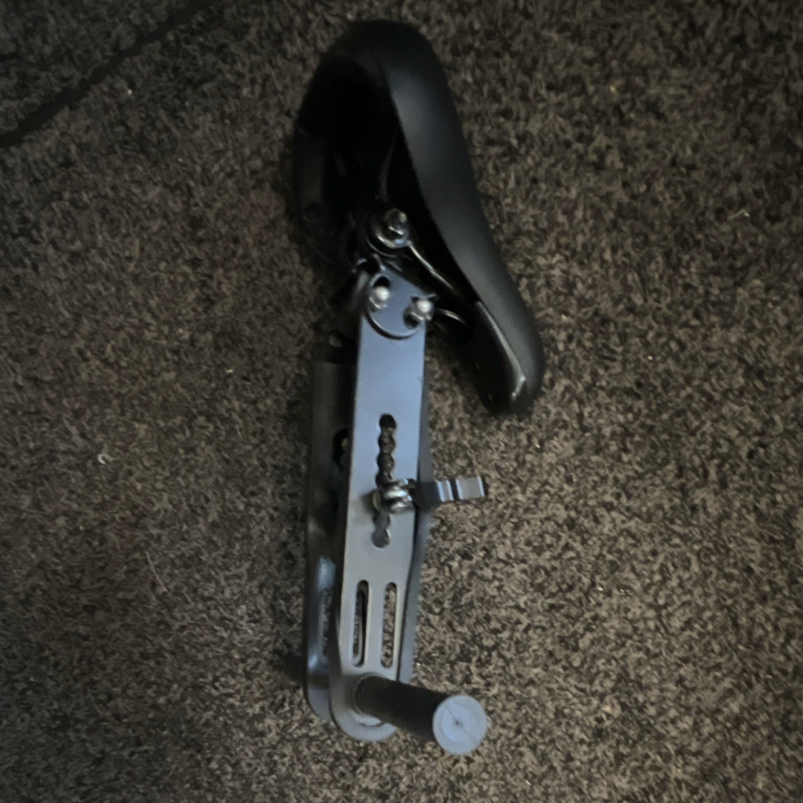 Black Comfort Universal Bicycle Saddle Metal Plastic with Mounting Hardware
