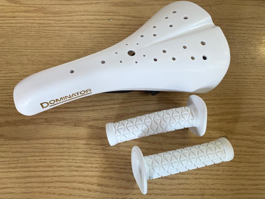 WHITE Old School BMX Bike Seat Hard Shell Viscount Dominator with Grips New