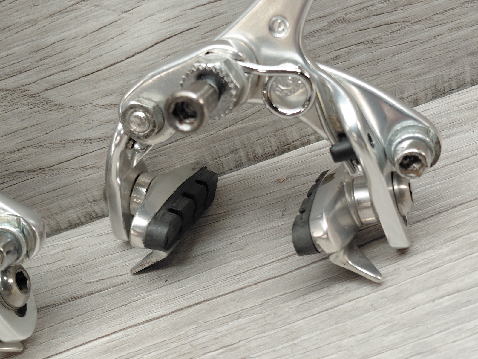 Vintage 90’s Campagnolo Daytona Road Bike Dual Pivot Brake Calipers Set -Recesse