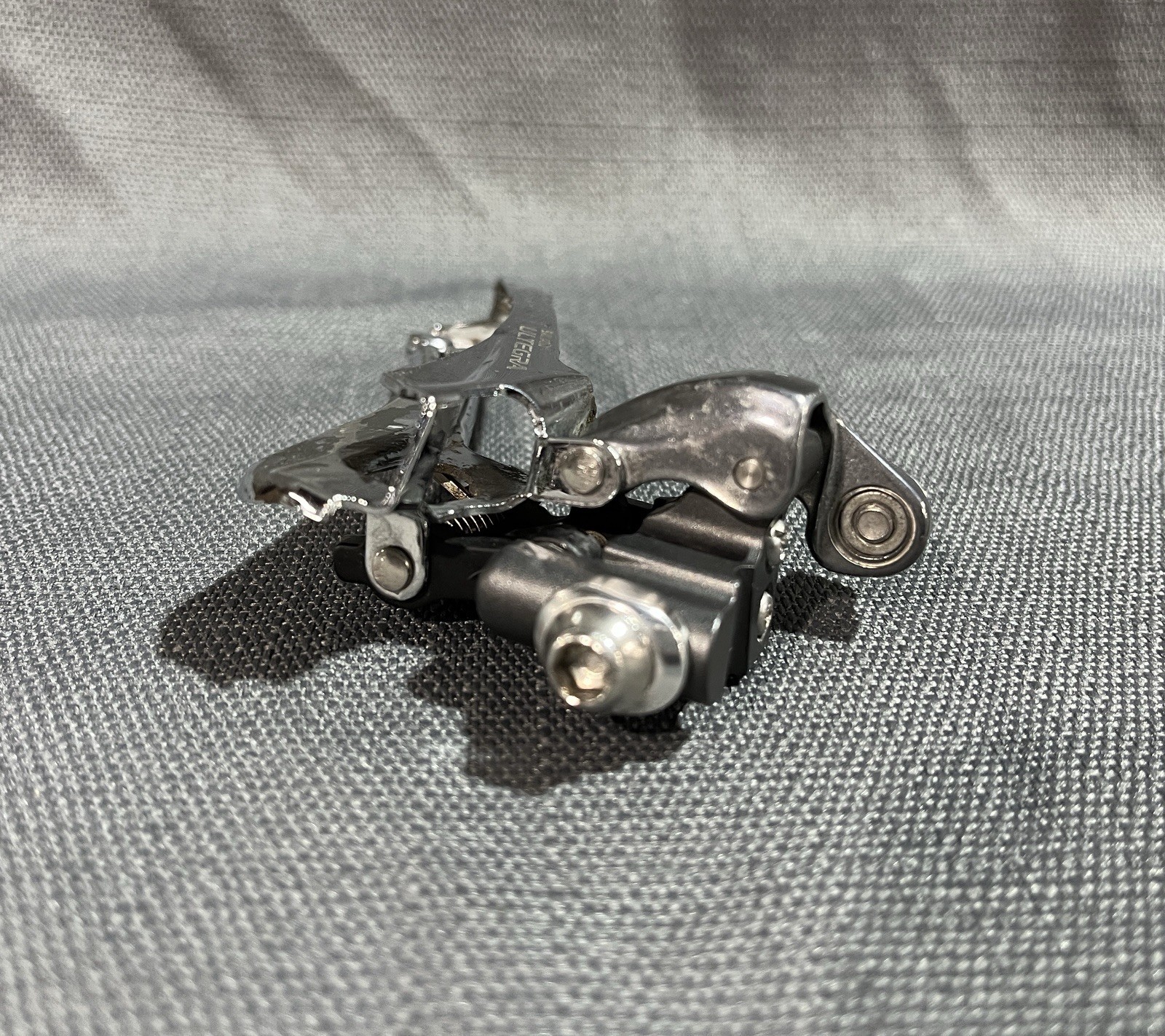 Shimano Ultegra FD-6700 Front Derailleur 2×10 Braze-on Bottom Pull Road Bike