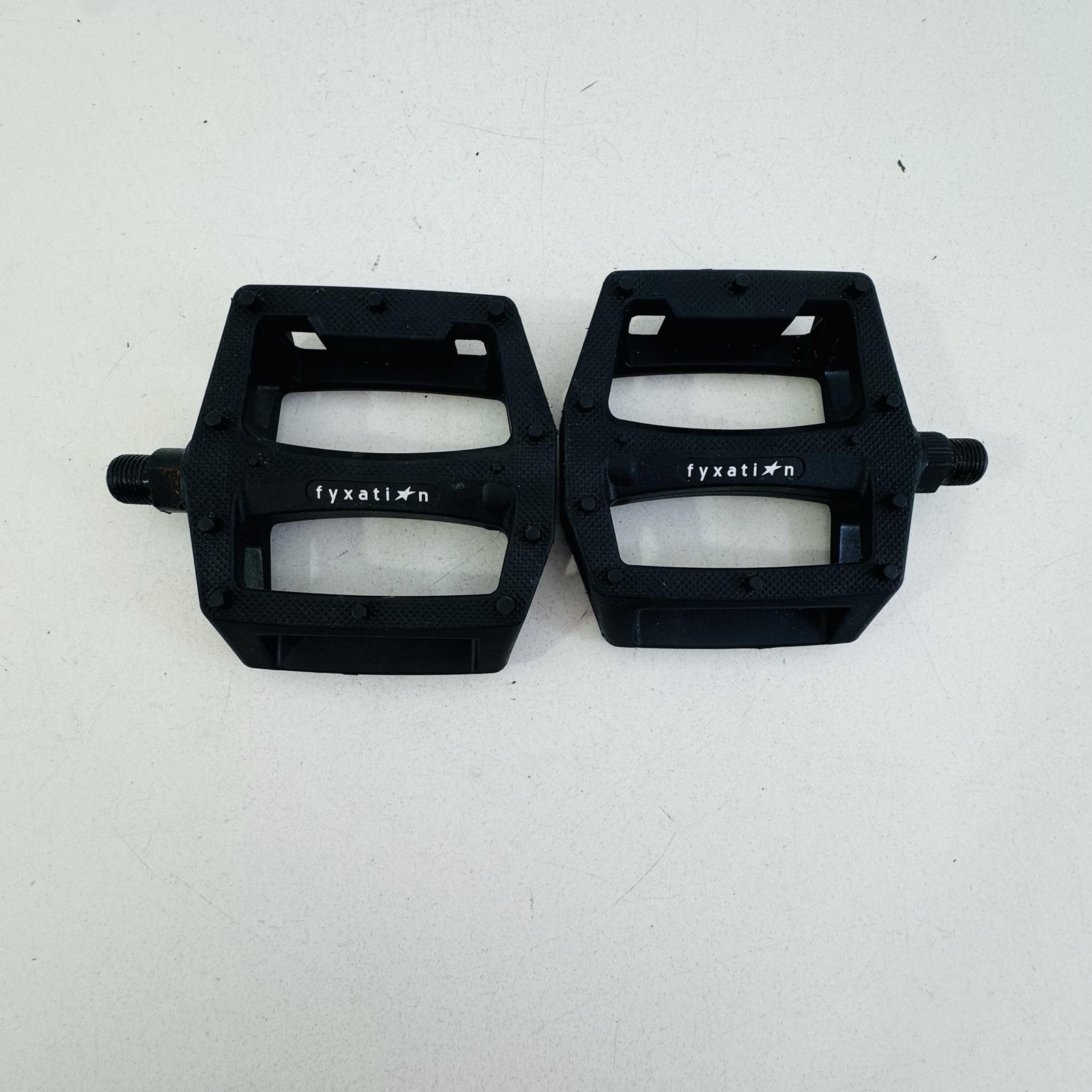 Vintage Fyxation Platform Bike Pedals 9/16″ Pair Black Plastic MTB BMX A56