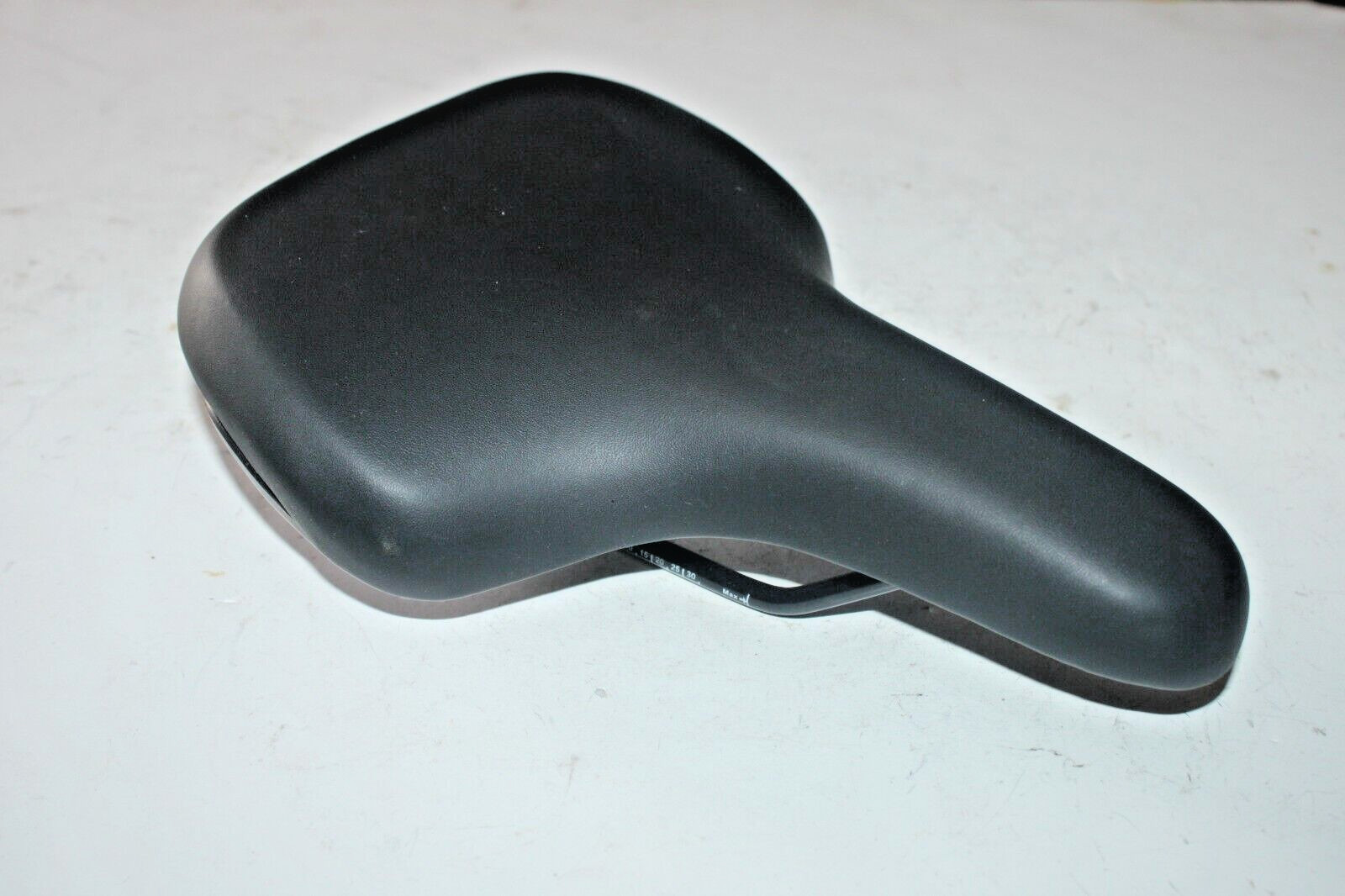 Velo City Hybrid Bike Saddle 265/200mm Black Comfort Cruiser Road MTB US Shipper