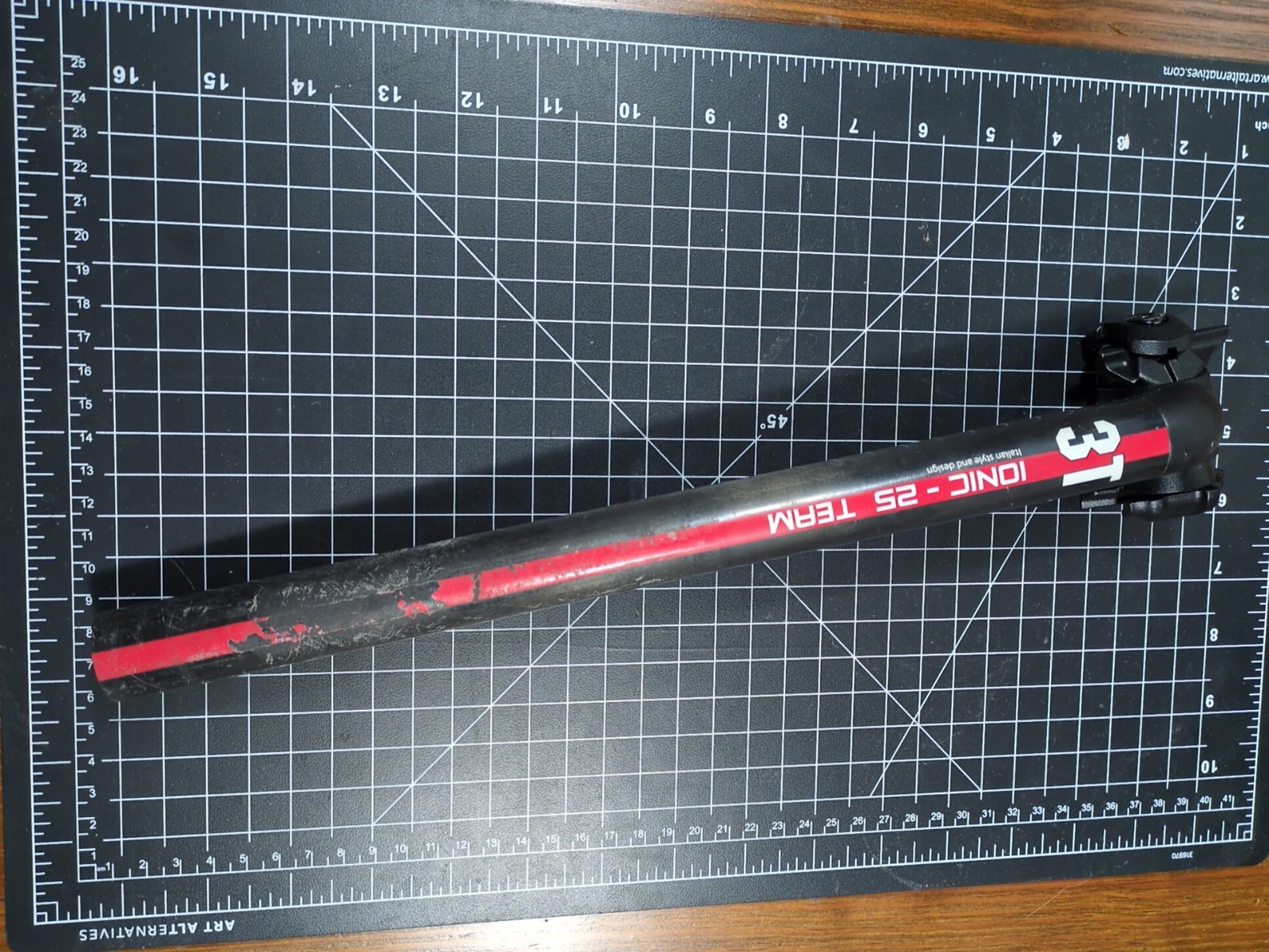 3T Ionic 25 VR Team 27.2 Carbon Vibration Reducing Seatpost 7×7 260mm