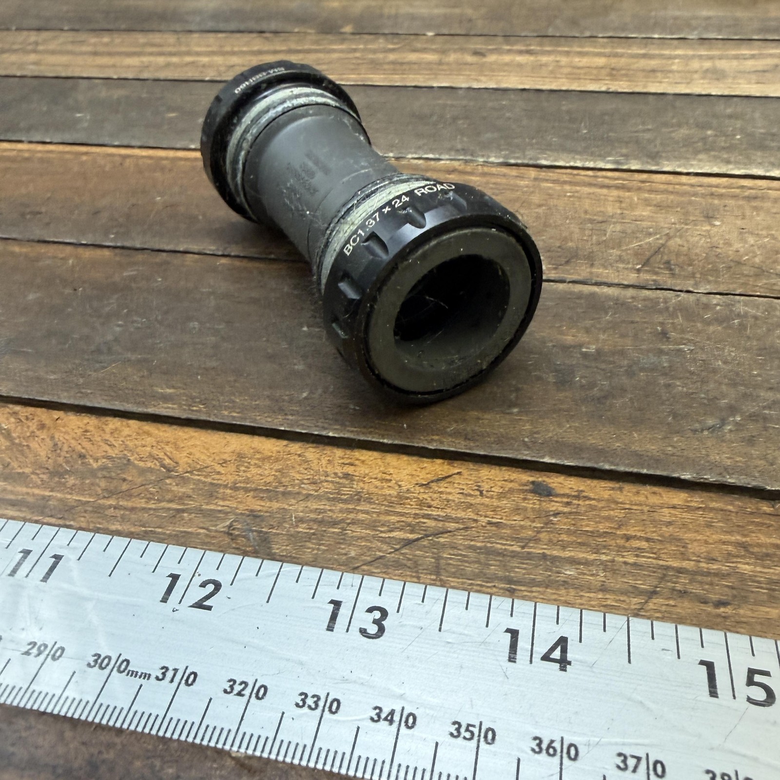 Shimano Bottom Bracket SM-BBR60 68mm BSA 1.37×24 Road Hollowtech II Black
