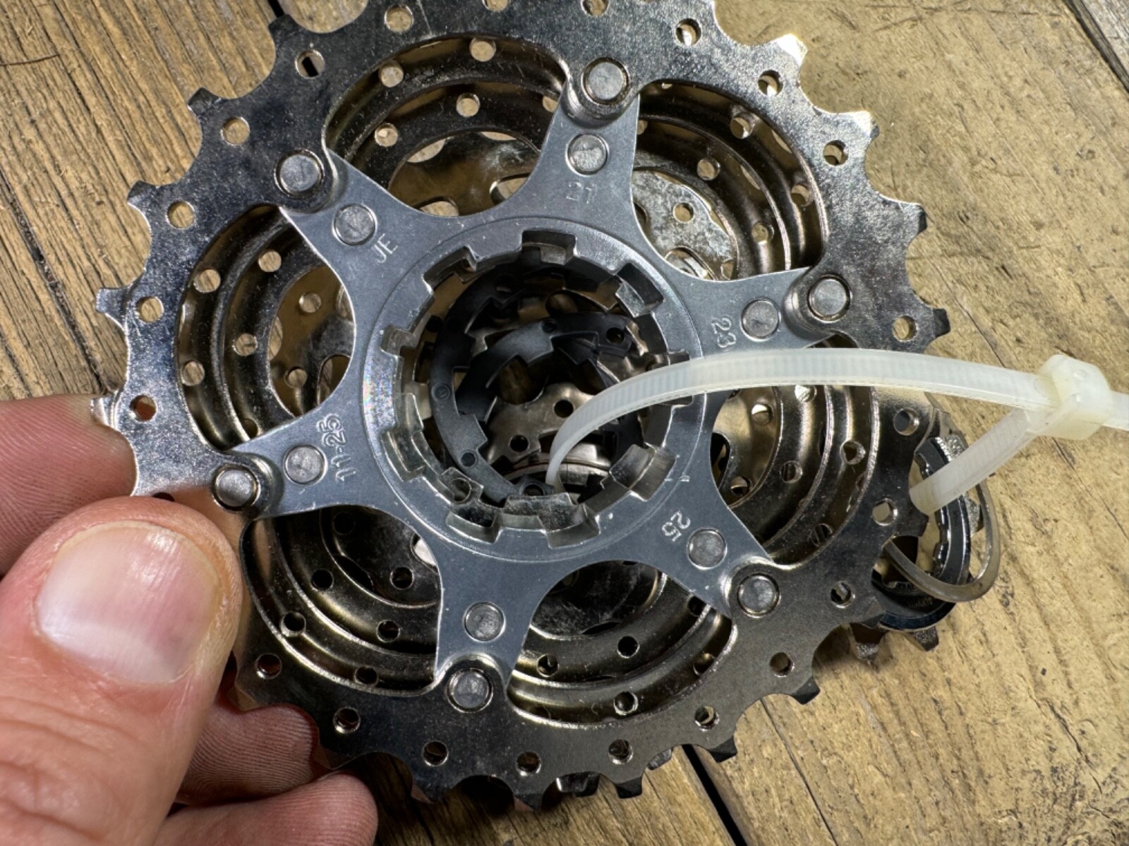 SHIMANO 105 CS-5700 10 Speed Cassette 11-25T 10 Spd USED 11-25 Japan Road Bike