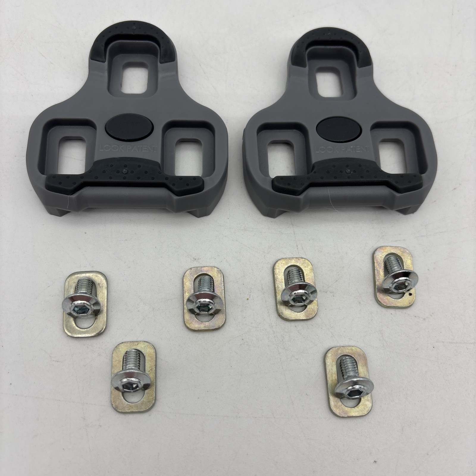 LOOK Keo Grip Gray Cleats 4.5 Degree for Keo Blade Pedals Includes Hardware
