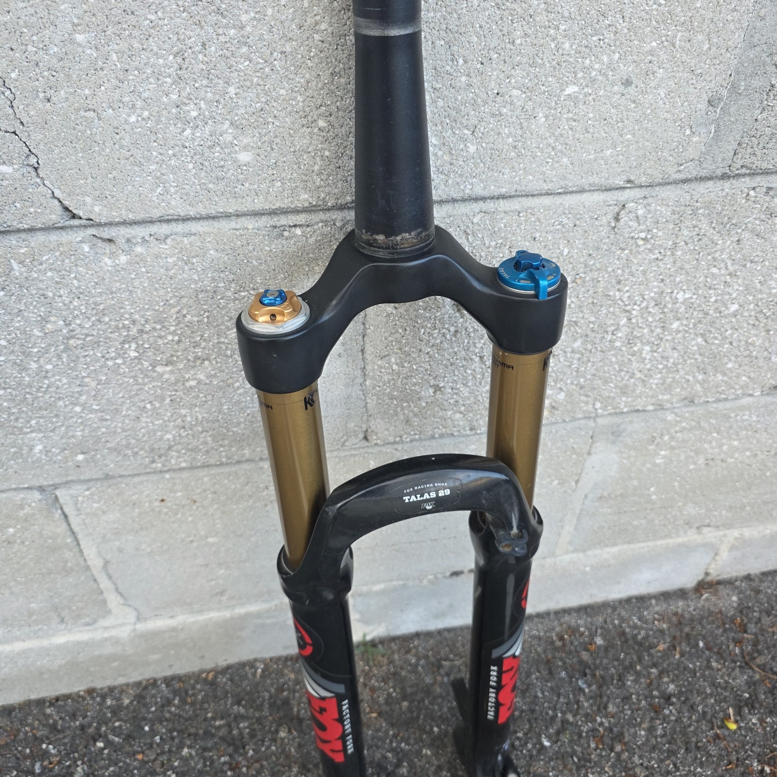 Fox Factory TALAS Fork 29 Non-Boost Needs Service