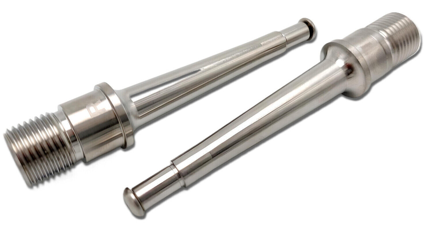 OneUp Aluminium: 2 Pedal axle in Titanium – 43% lighter – 2 colors!
