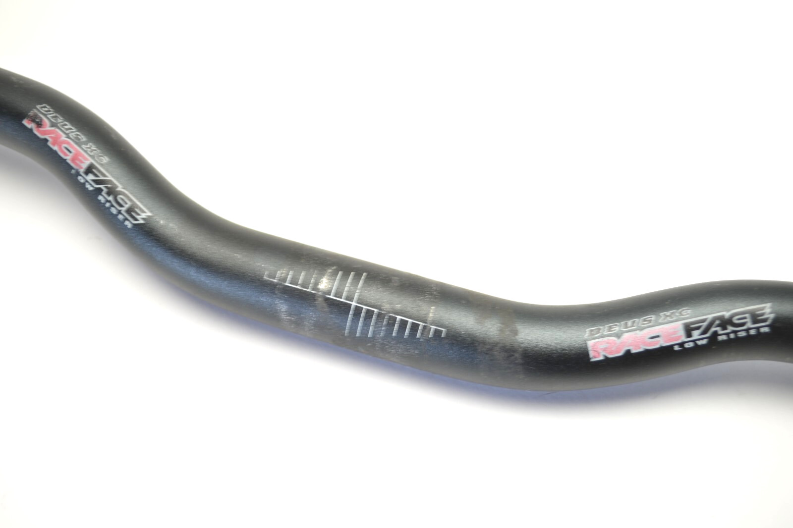 RACE FACE DEUS XC ALLOY BICYCLE 640 MM LOW RISE HANDLEBAR 5° SWEEP 25.4 MM CLAMP