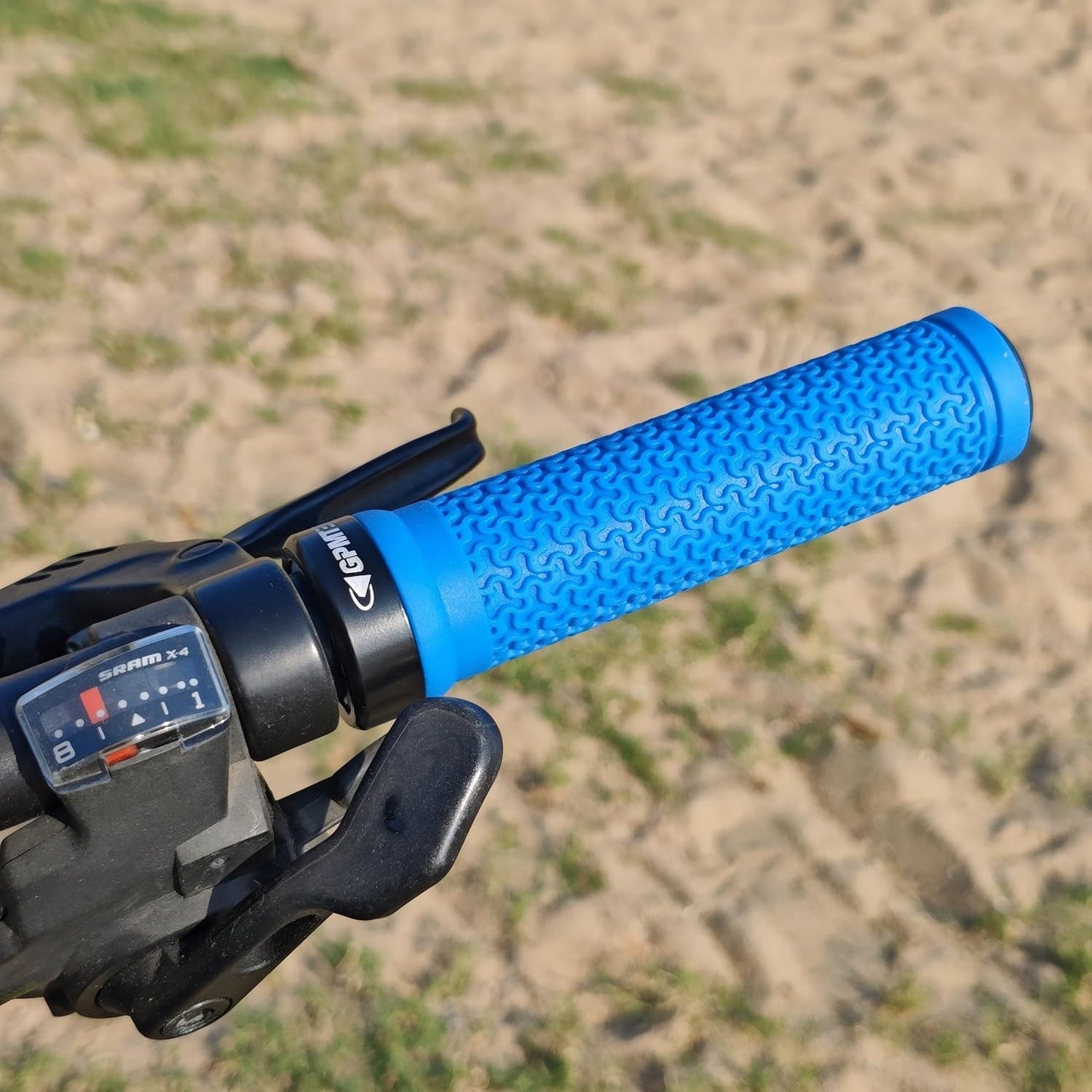 Soft Touch Rubber Bike Handlebar Grips – Lock-On, 131mm, All-Weather Grip