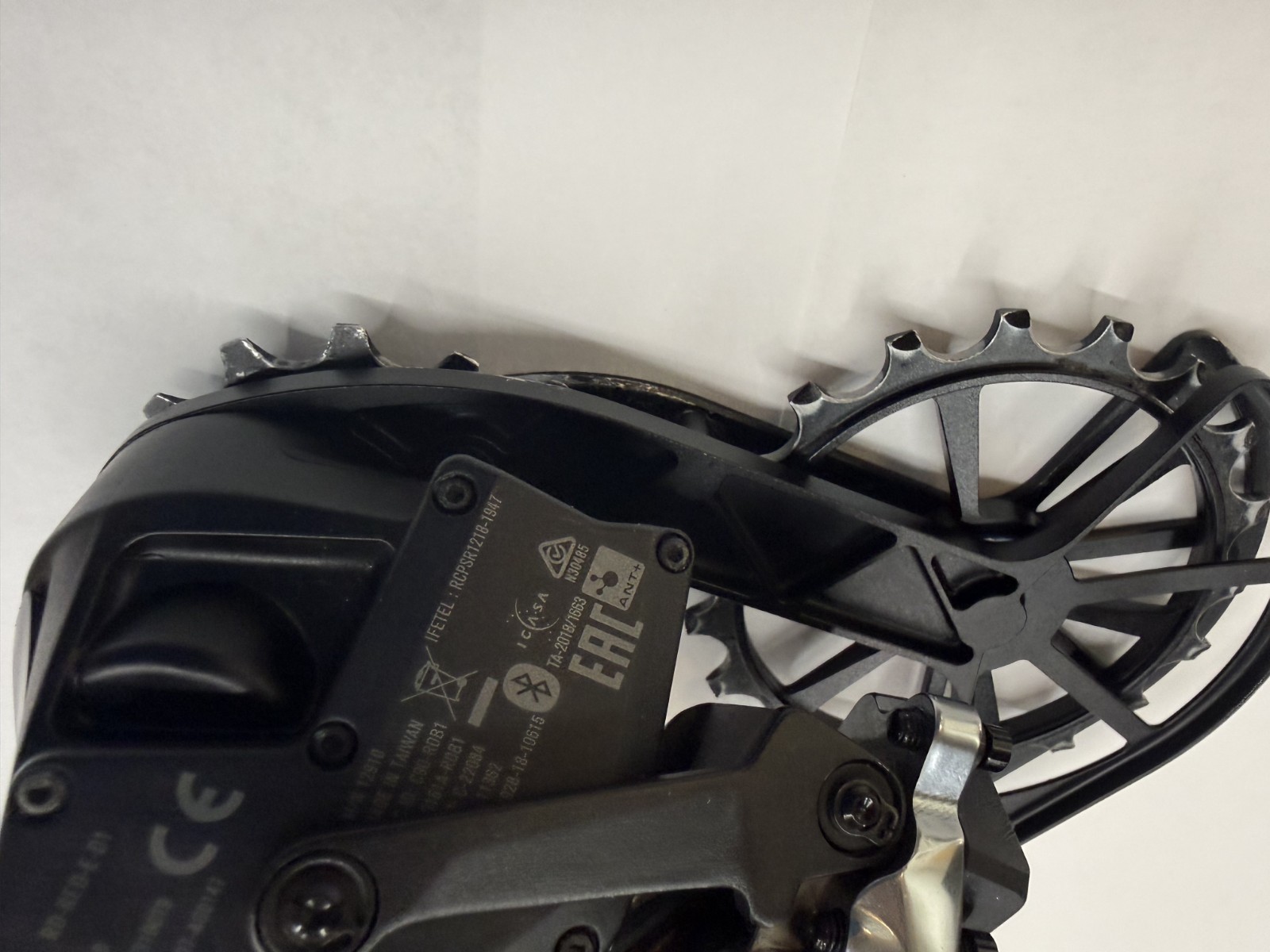 SRAM Red AXS eTap D1 Electronic 12-Spd Rear Derailleur & Black Kogel Kolossos