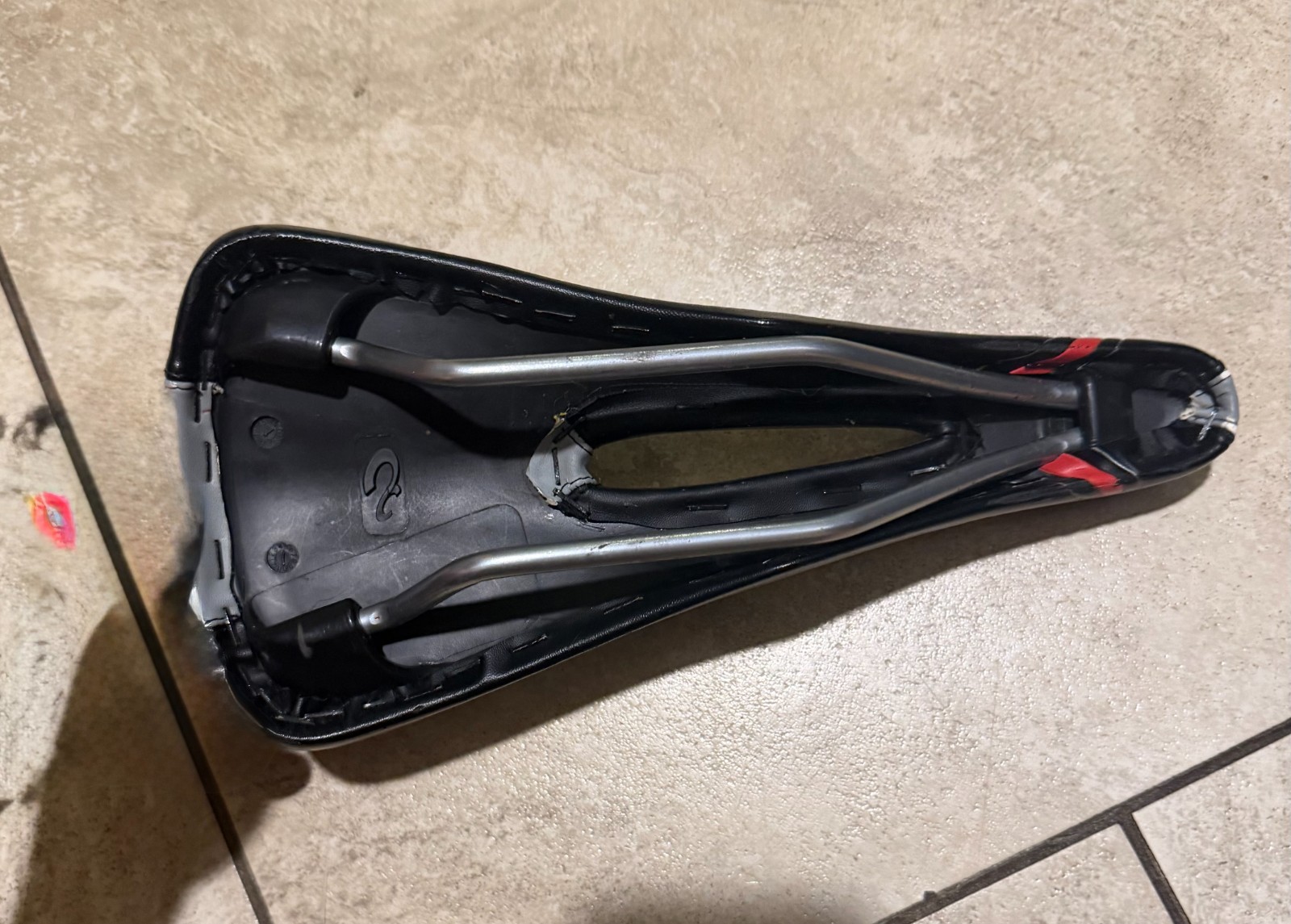 COBB V-FLOW Cro-Mo Rails Black Silver Saddle Seat